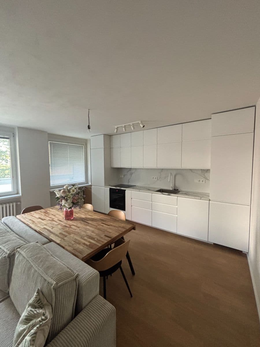 2 bedroom with open-plan kitchen flat to rent, 72 m², Mládežnická, Prague, Prague 2 bedroom with open-plan kitchen flat to rent, 72 m², Mládežnická, Prague, Prague