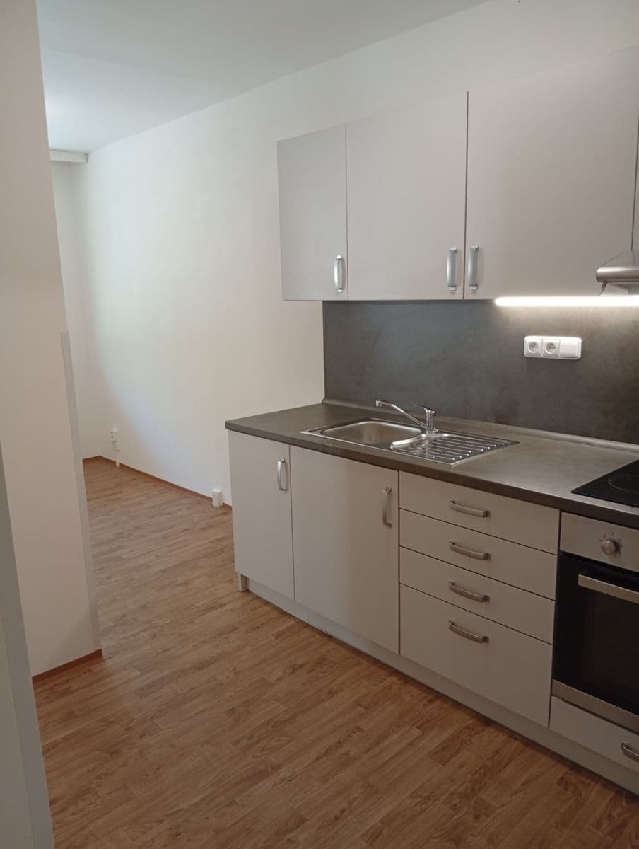 3 bedroom flat to rent, 80 m², Benešova, Kutná Hora, Středočeský Region 3 bedroom flat to rent, 80 m², Benešova, Kutná Hora, Středočeský Region