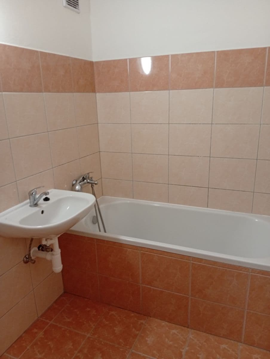3 bedroom flat to rent, 80 m², Benešova, Kutná Hora, Středočeský Region 3 bedroom flat to rent, 80 m², Benešova, Kutná Hora, Středočeský Region