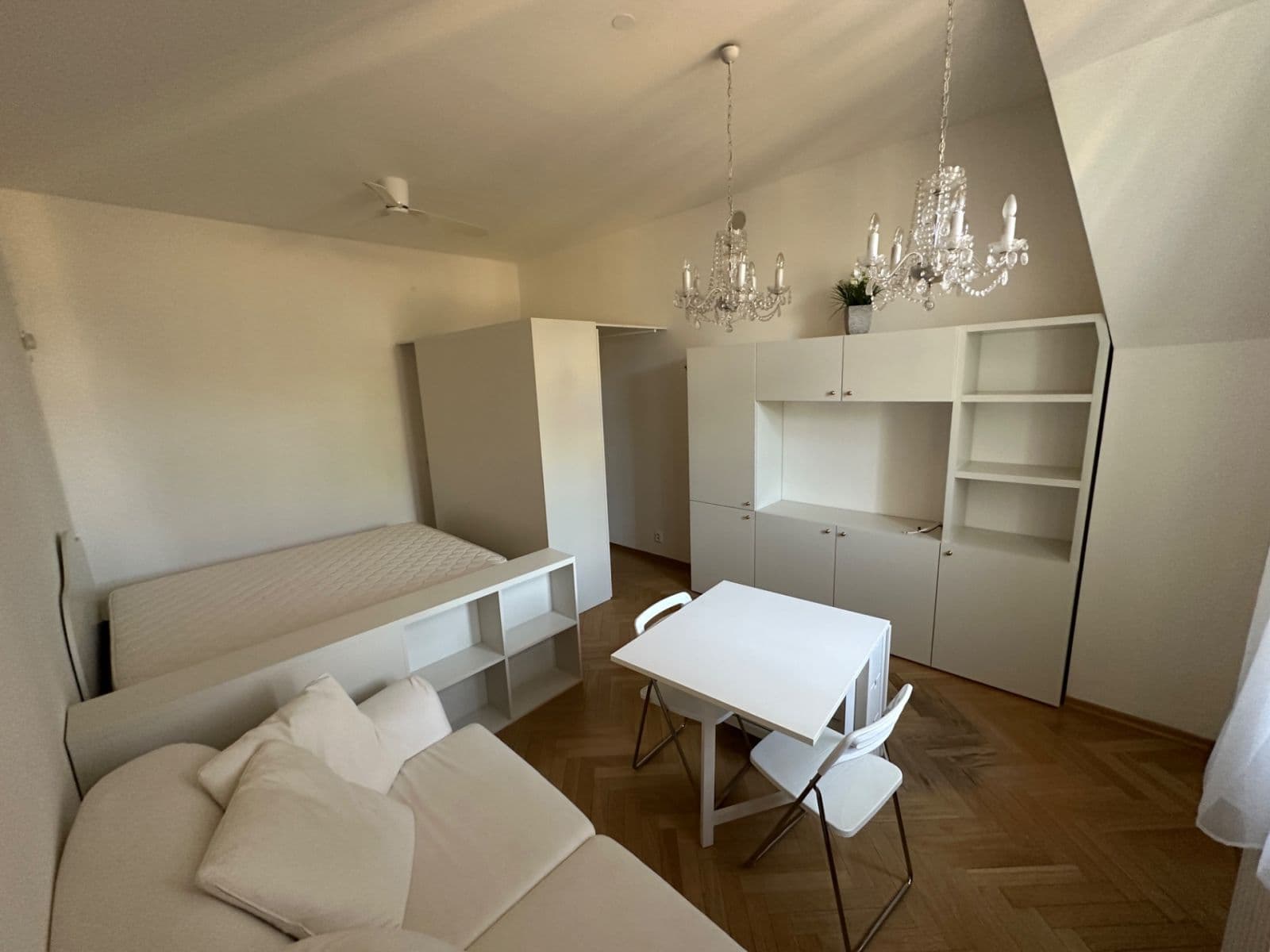 Studio flat to rent, 31 m², Valentinská, Prague, Prague Studio flat to rent, 31 m², Valentinská, Prague, Prague