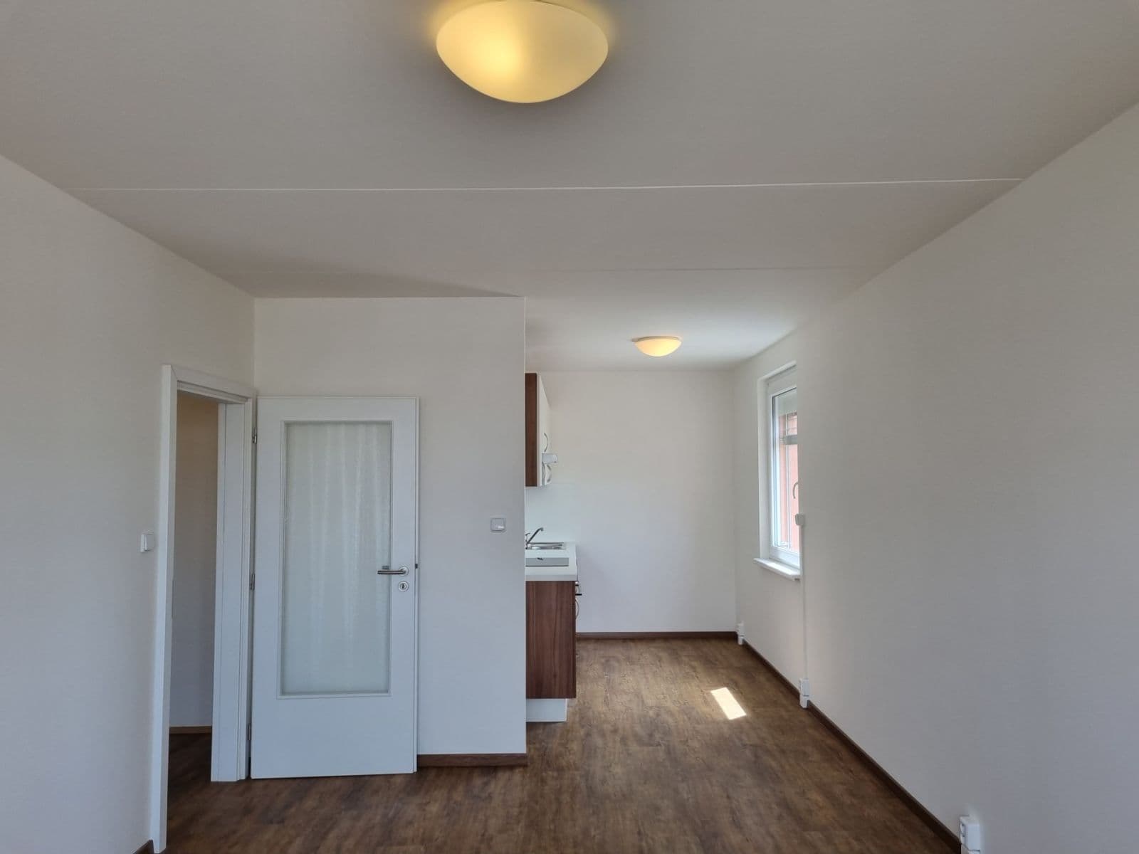 2 bedroom with open-plan kitchen flat to rent, 71 m², Nevanova, Prague, Prague 2 bedroom with open-plan kitchen flat to rent, 71 m², Nevanova, Prague, Prague