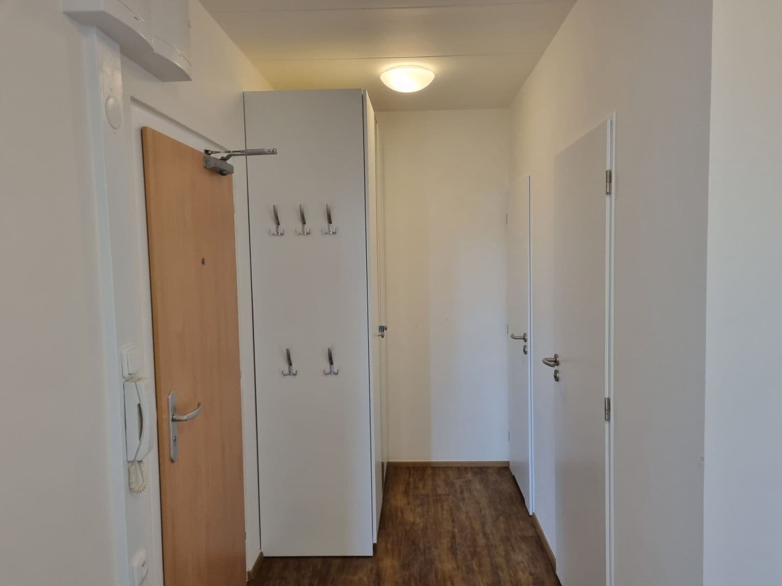 2 bedroom with open-plan kitchen flat to rent, 71 m², Nevanova, Prague, Prague 2 bedroom with open-plan kitchen flat to rent, 71 m², Nevanova, Prague, Prague