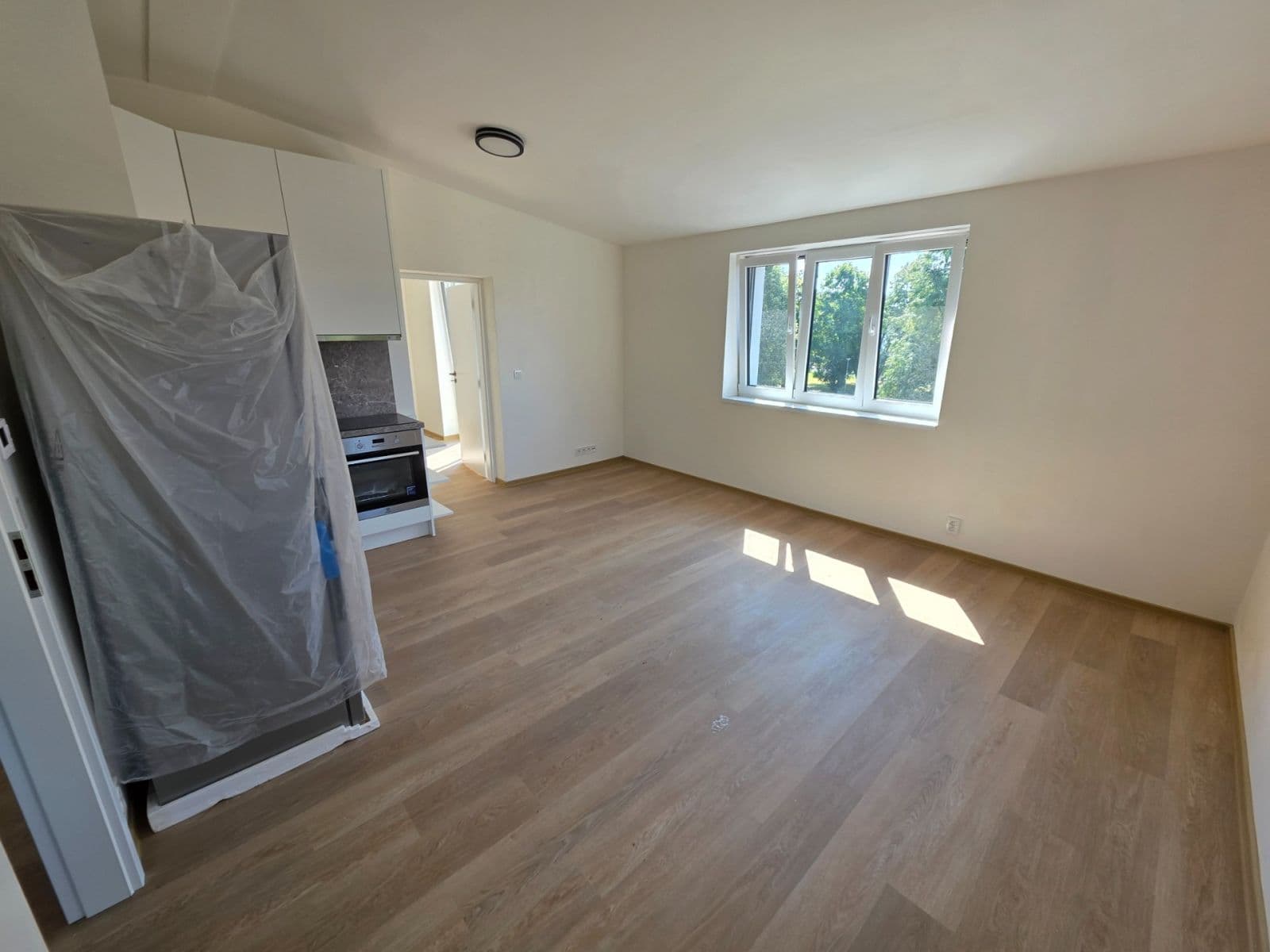 1 bedroom with open-plan kitchen flat to rent, 45 m², K Lipám, Prague, Prague 1 bedroom with open-plan kitchen flat to rent, 45 m², K Lipám, Prague, Prague