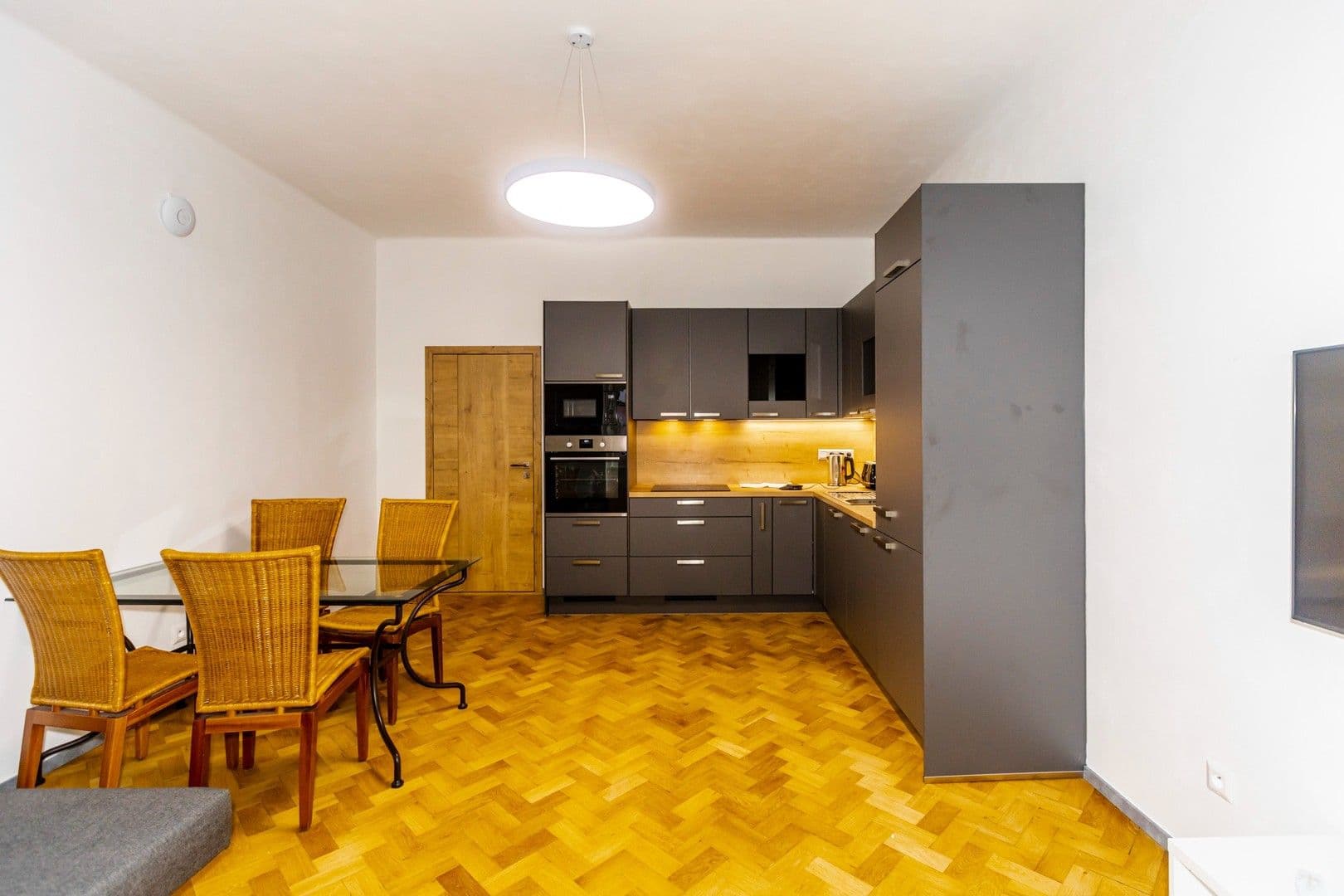 3 bedroom flat to rent, 83 m², Kubelíkova, Prague, Prague 3 bedroom flat to rent, 83 m², Kubelíkova, Prague, Prague