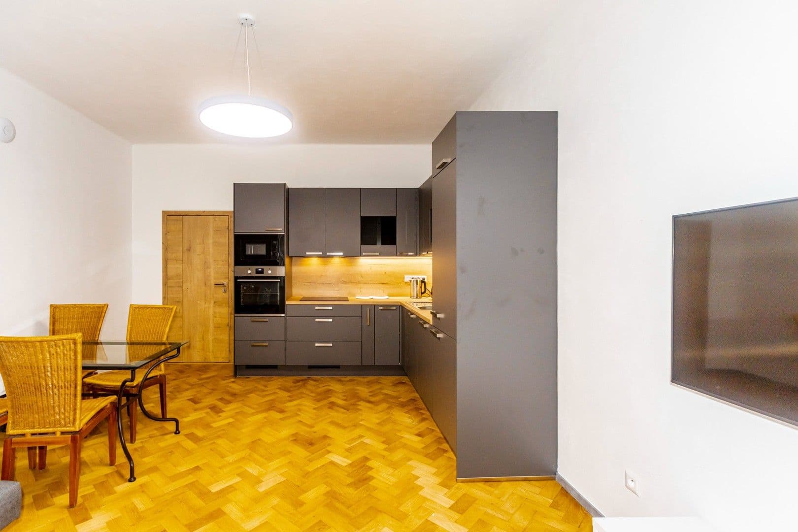 3 bedroom flat to rent, 83 m², Kubelíkova, Prague, Prague 3 bedroom flat to rent, 83 m², Kubelíkova, Prague, Prague