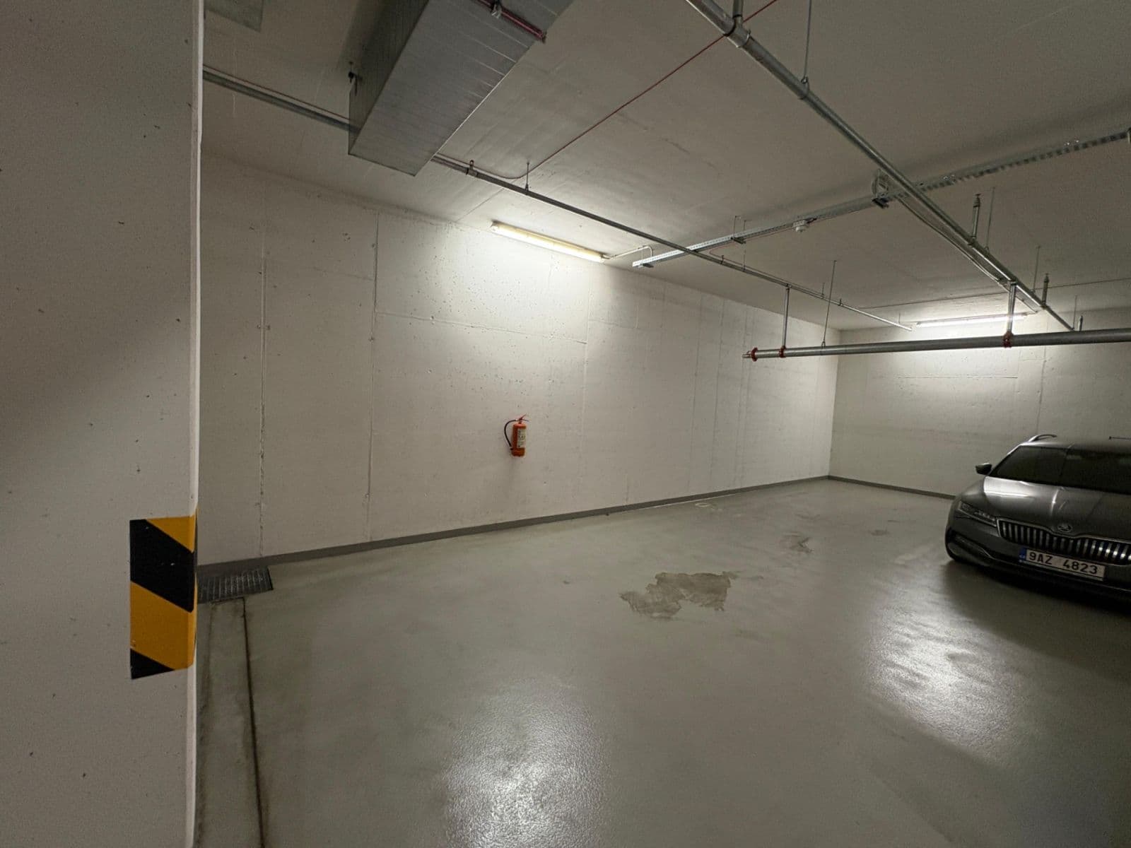 garage to rent, 12 m², Seifertova, Prague, Prague garage to rent, 12 m², Seifertova, Prague, Prague