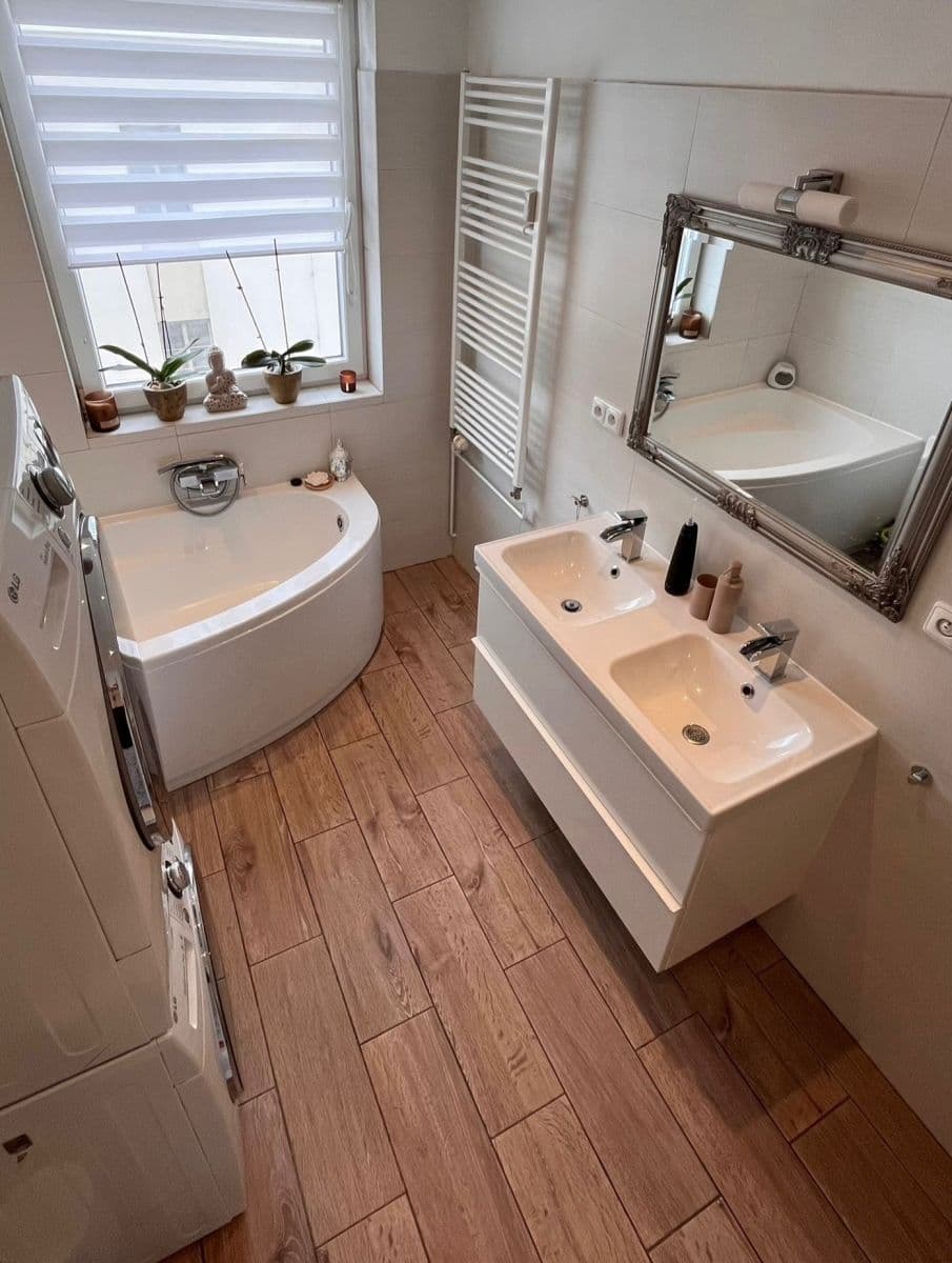 2 bedroom with open-plan kitchen flat for sale, 79 m², Osvoboditelů, Louny, Ústecký Region 2 bedroom with open-plan kitchen flat for sale, 79 m², Osvoboditelů, Louny, Ústecký Region