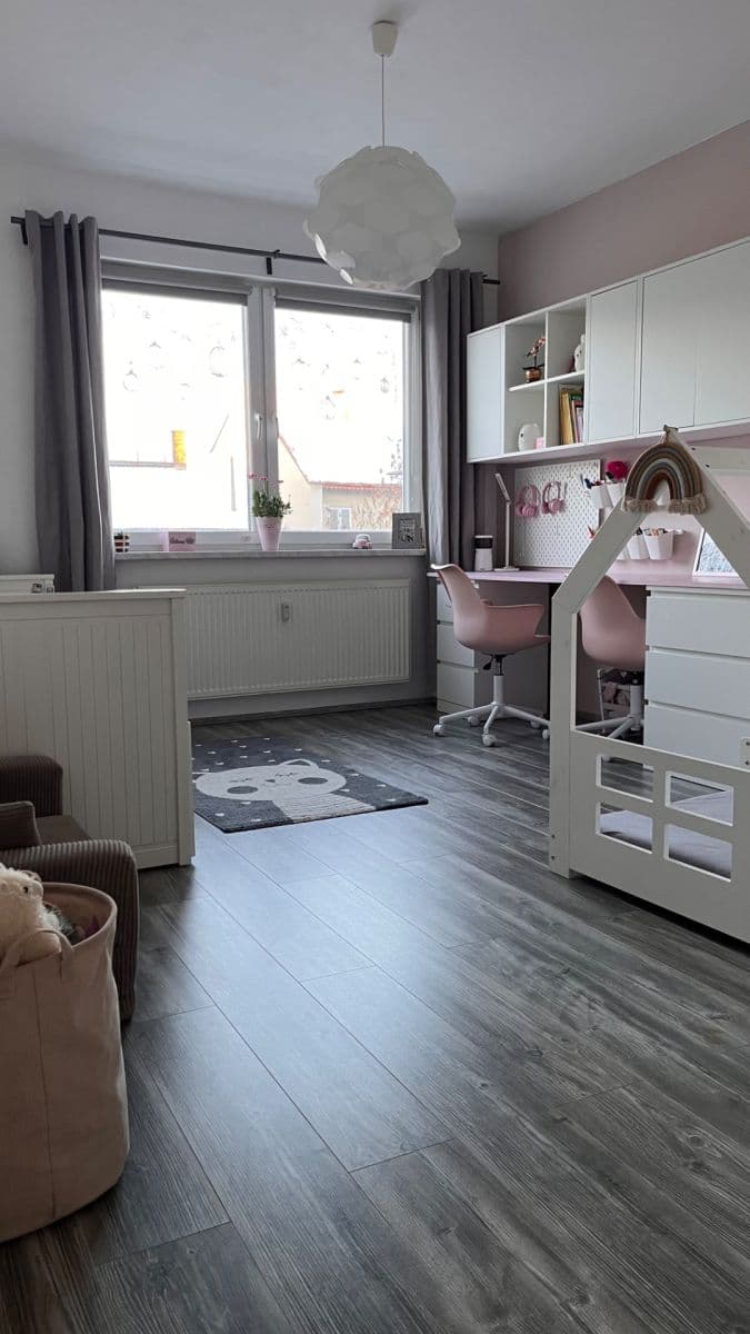 2 bedroom with open-plan kitchen flat for sale, 79 m², Osvoboditelů, Louny, Ústecký Region 2 bedroom with open-plan kitchen flat for sale, 79 m², Osvoboditelů, Louny, Ústecký Region