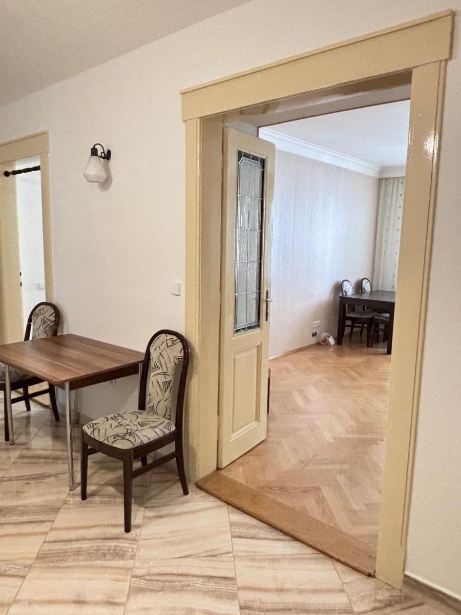 3 bedroom with open-plan kitchen flat for sale, 94 m², Mahenova, Prague, Prague 3 bedroom with open-plan kitchen flat for sale, 94 m², Mahenova, Prague, Prague