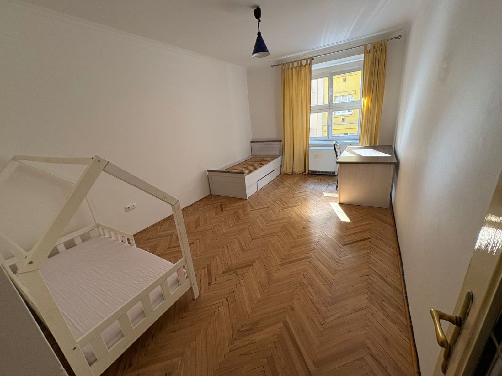3 bedroom with open-plan kitchen flat for sale, 94 m², Mahenova, Prague, Prague 3 bedroom with open-plan kitchen flat for sale, 94 m², Mahenova, Prague, Prague