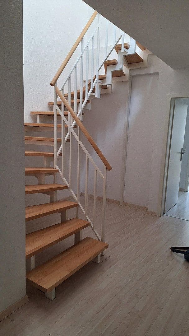 3 bedroom with open-plan kitchen flat to rent, 170 m², Ochsenfurt, Bavaria 3 bedroom with open-plan kitchen flat to rent, 170 m², Ochsenfurt, Bavaria