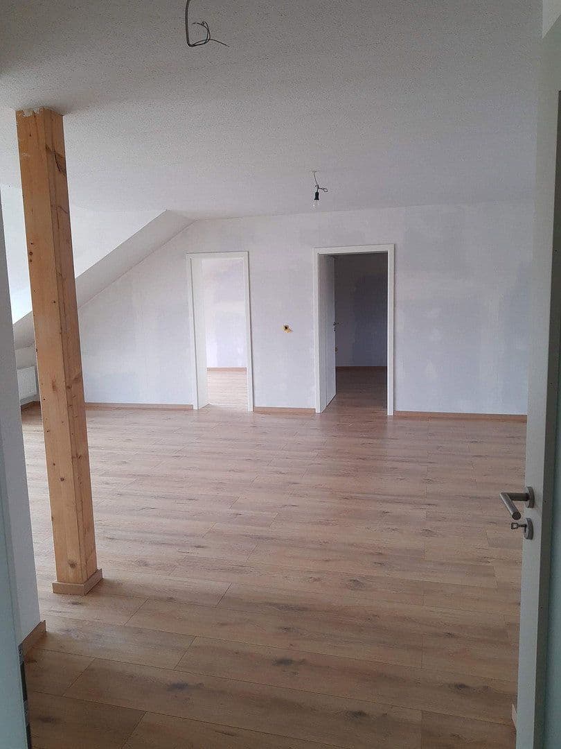 3 bedroom with open-plan kitchen flat to rent, 170 m², Ochsenfurt, Bavaria 3 bedroom with open-plan kitchen flat to rent, 170 m², Ochsenfurt, Bavaria