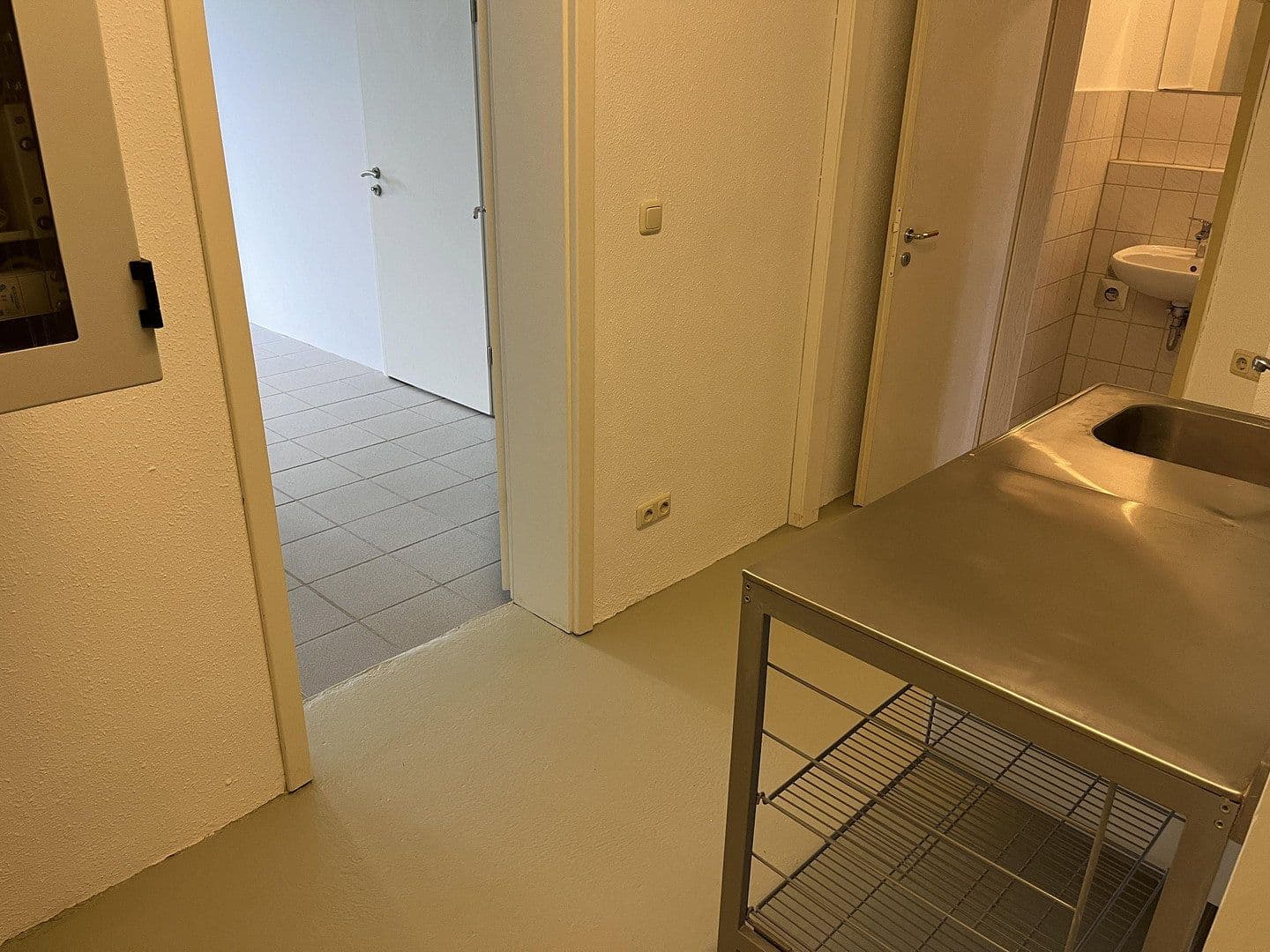 office to rent, 63 m², Fackenburger Allee 44, Lübeck, Schleswig-Holstein office to rent, 63 m², Fackenburger Allee 44, Lübeck, Schleswig-Holstein