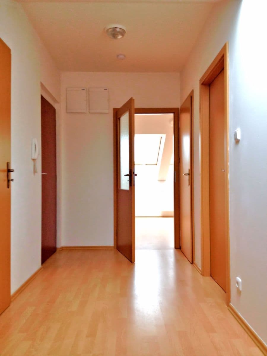 1 bedroom with open-plan kitchen flat to rent, 77 m², Mladých Běchovic, Prague, Prague 1 bedroom with open-plan kitchen flat to rent, 77 m², Mladých Běchovic, Prague, Prague