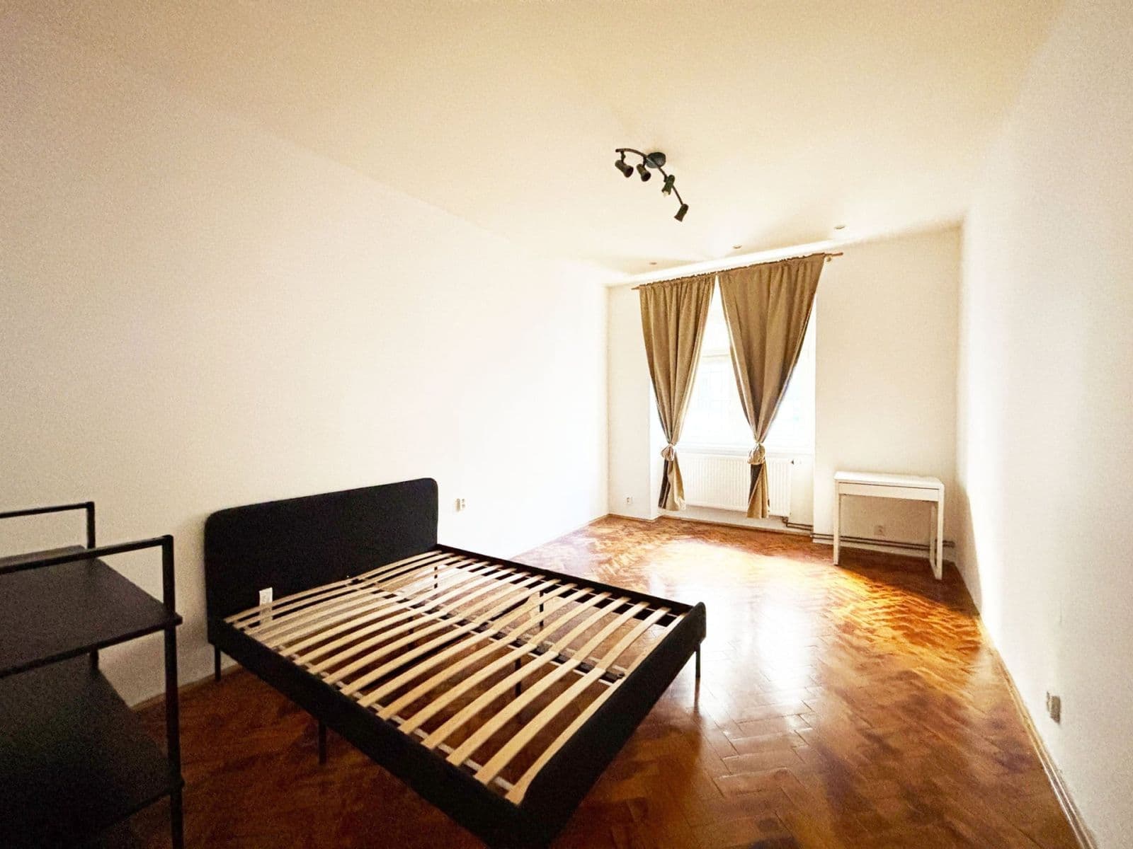 1 bedroom flat to rent, 48 m², Chrudimská, Prague, Prague 1 bedroom flat to rent, 48 m², Chrudimská, Prague, Prague