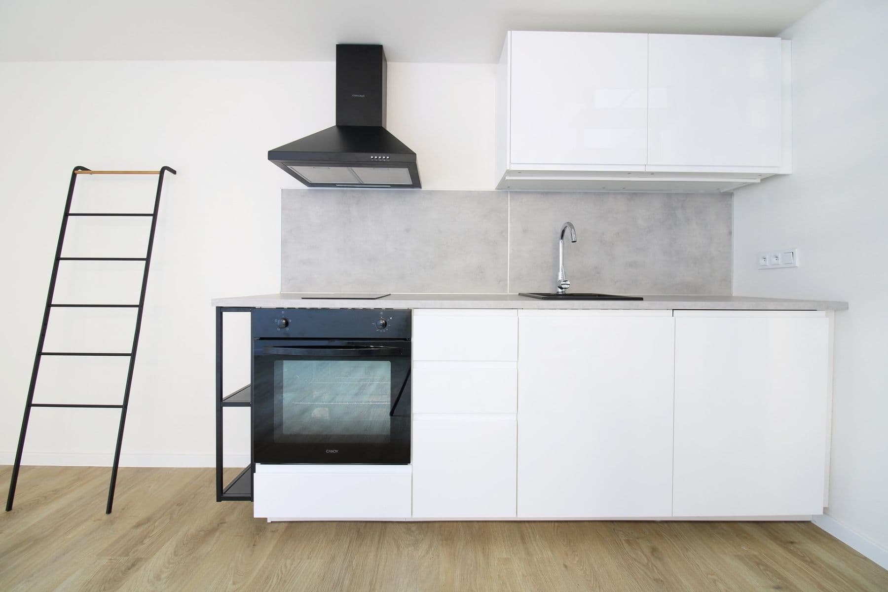 1 bedroom with open-plan kitchen flat to rent, 45 m², Chlumova, Prague, Prague 1 bedroom with open-plan kitchen flat to rent, 45 m², Chlumova, Prague, Prague