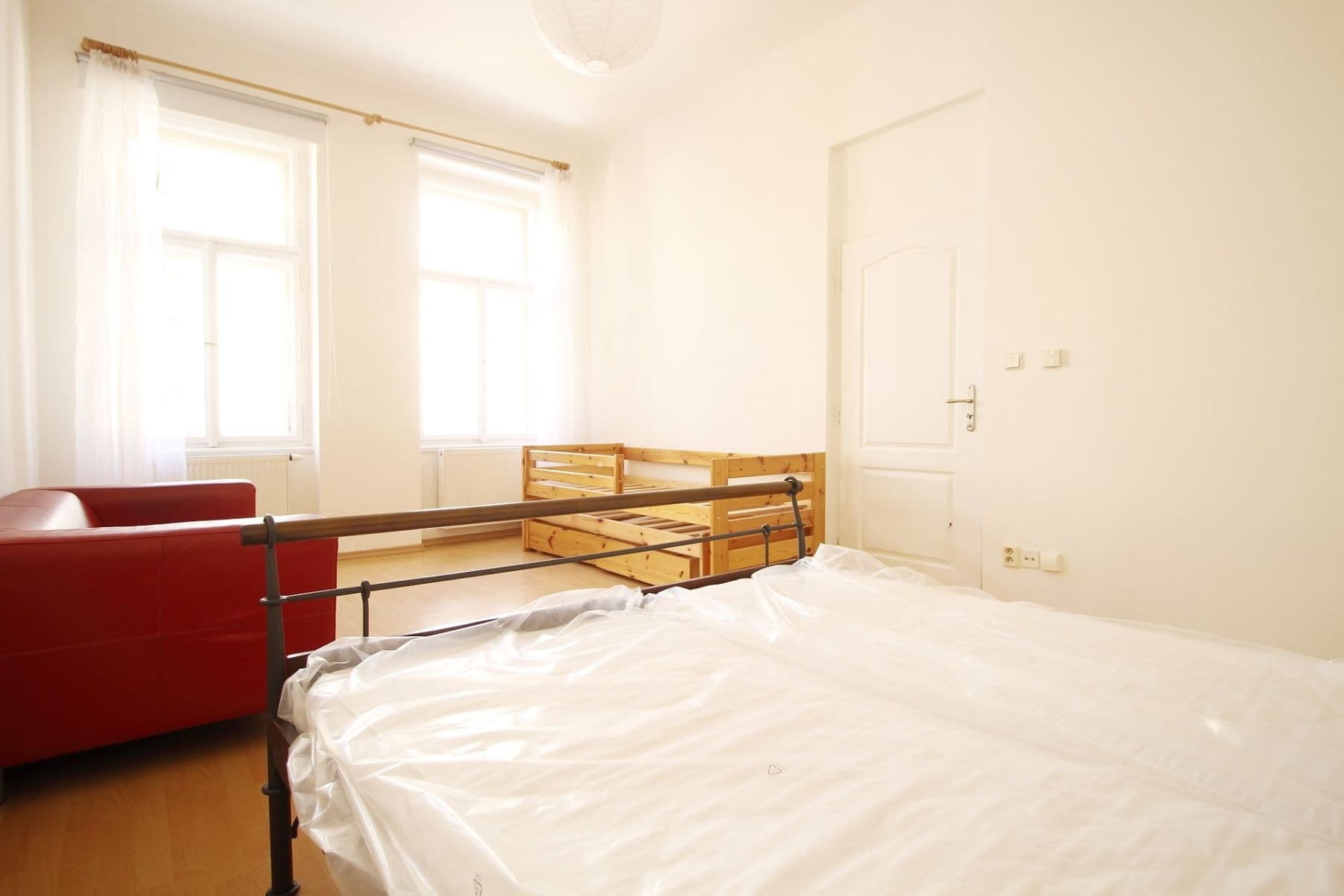 1 bedroom flat to rent, 47 m², Grafická, Prague, Prague 1 bedroom flat to rent, 47 m², Grafická, Prague, Prague