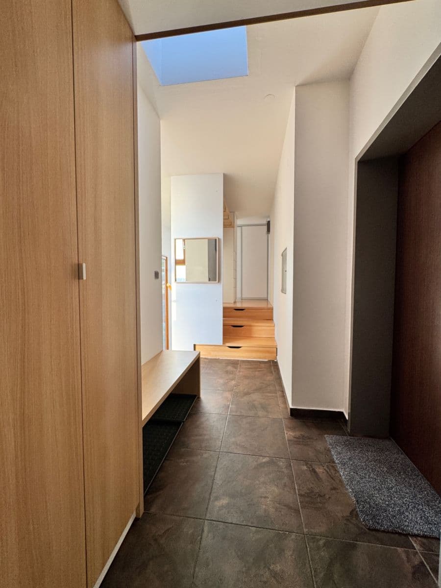 3 bedroom flat to rent, 140 m², Pod Bôrikom, Bratislava - mestská časť Staré Mesto, Bratislavský Region 3 bedroom flat to rent, 140 m², Pod Bôrikom, Bratislava - mestská časť Staré Mesto, Bratislavský Region