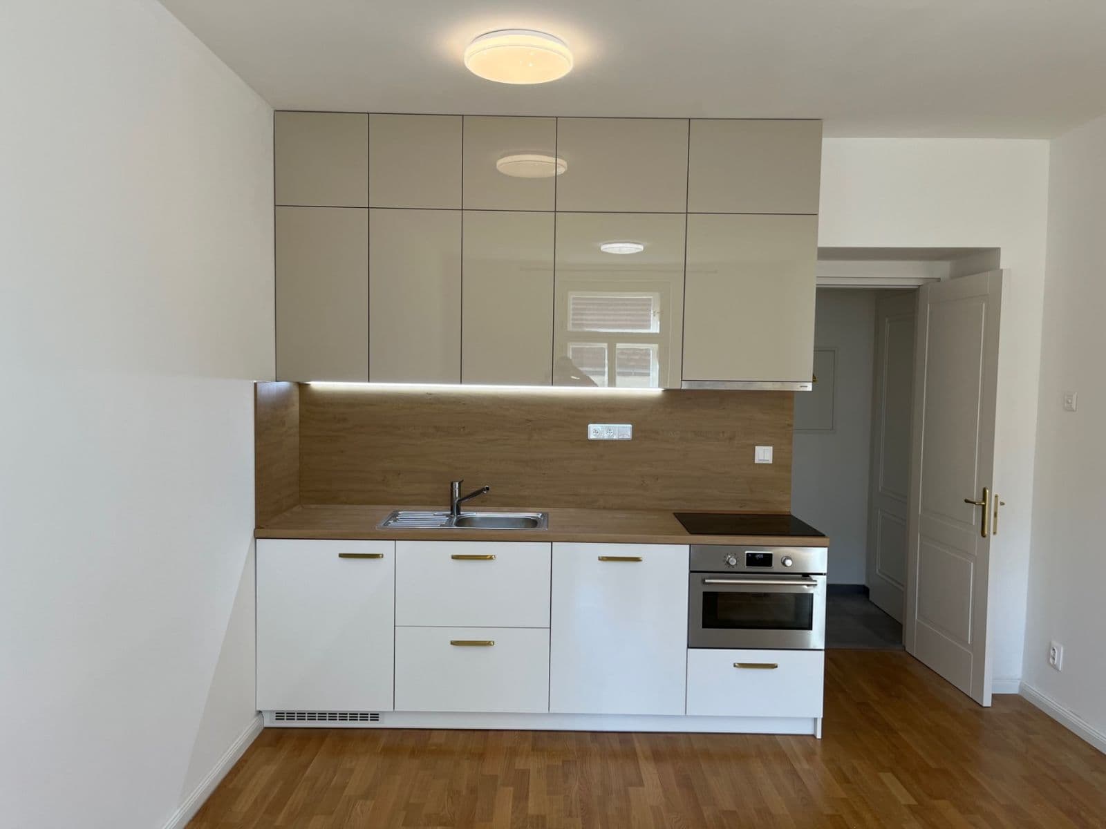 Studio flat to rent, 31 m², Rubešova, Prague, Prague Studio flat to rent, 31 m², Rubešova, Prague, Prague