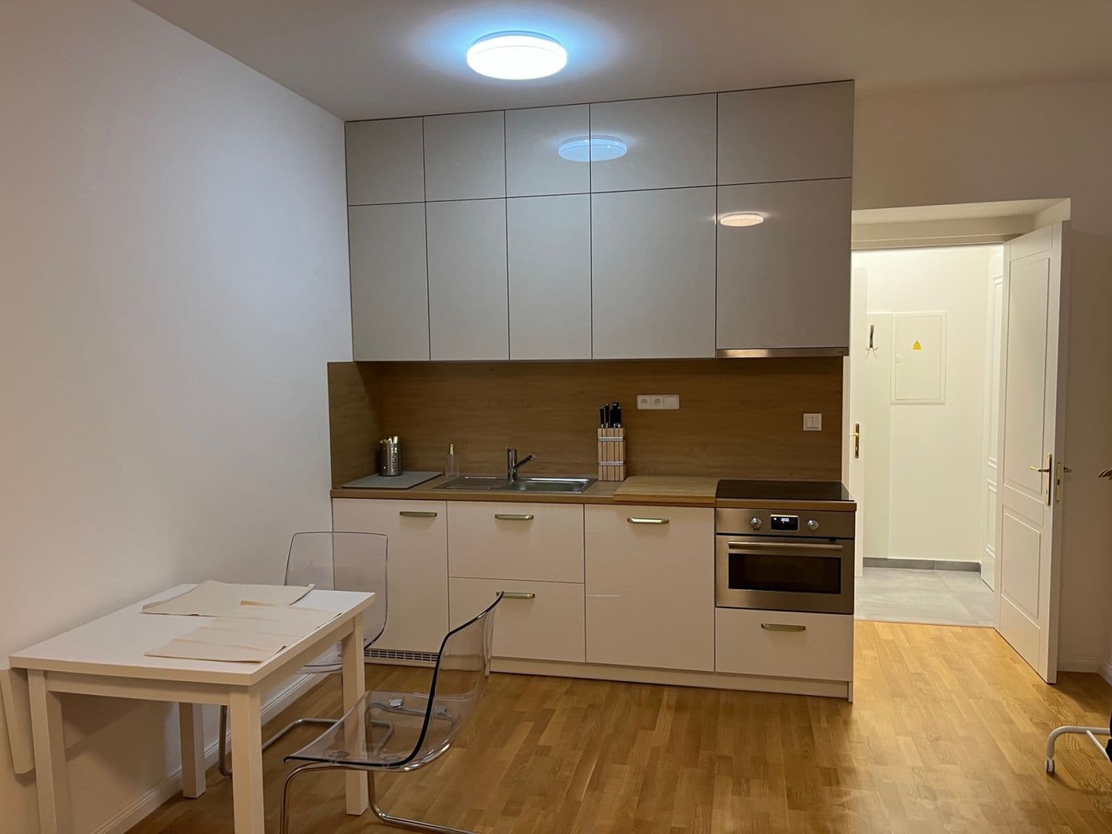 Studio flat to rent, 31 m², Rubešova, Prague, Prague Studio flat to rent, 31 m², Rubešova, Prague, Prague