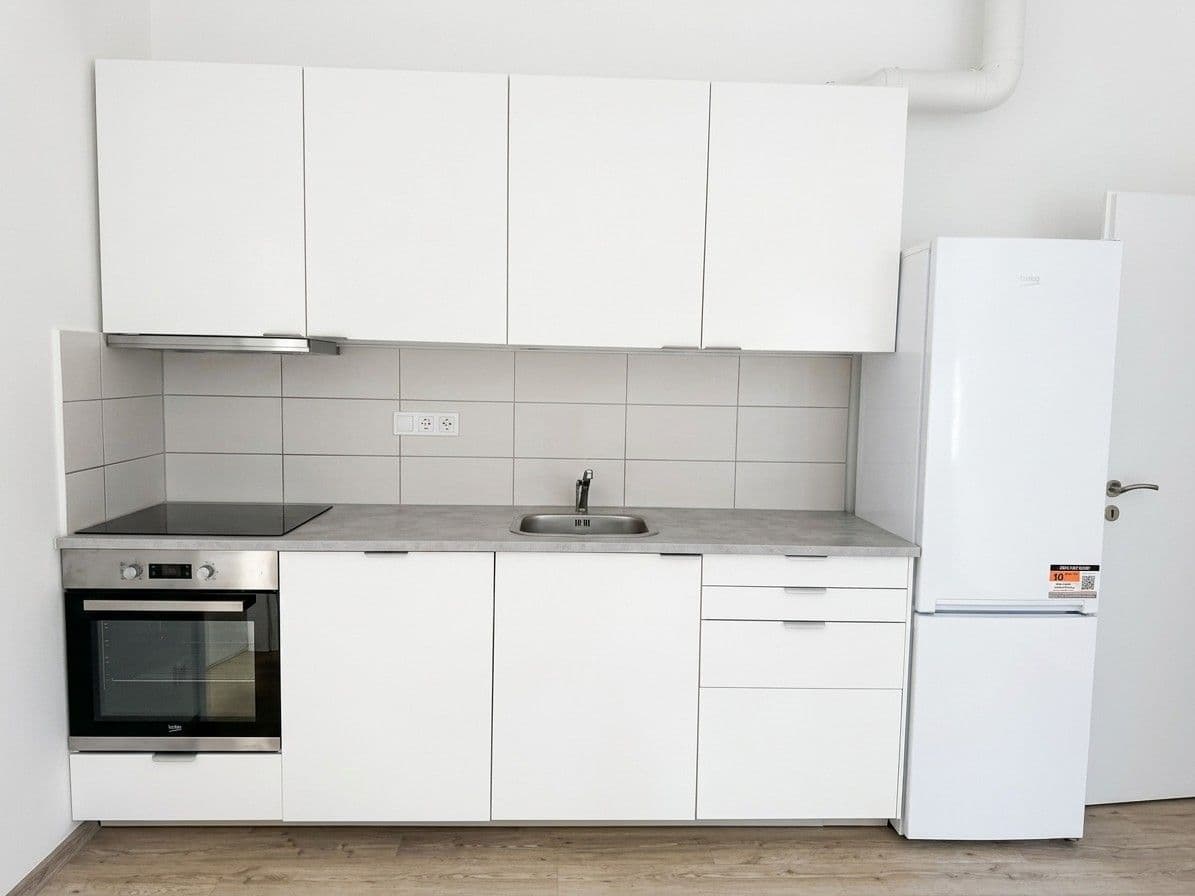 3 bedroom with open-plan kitchen flat to rent, 62 m², Žižkova, Nový Knín, Středočeský Region 3 bedroom with open-plan kitchen flat to rent, 62 m², Žižkova, Nový Knín, Středočeský Region