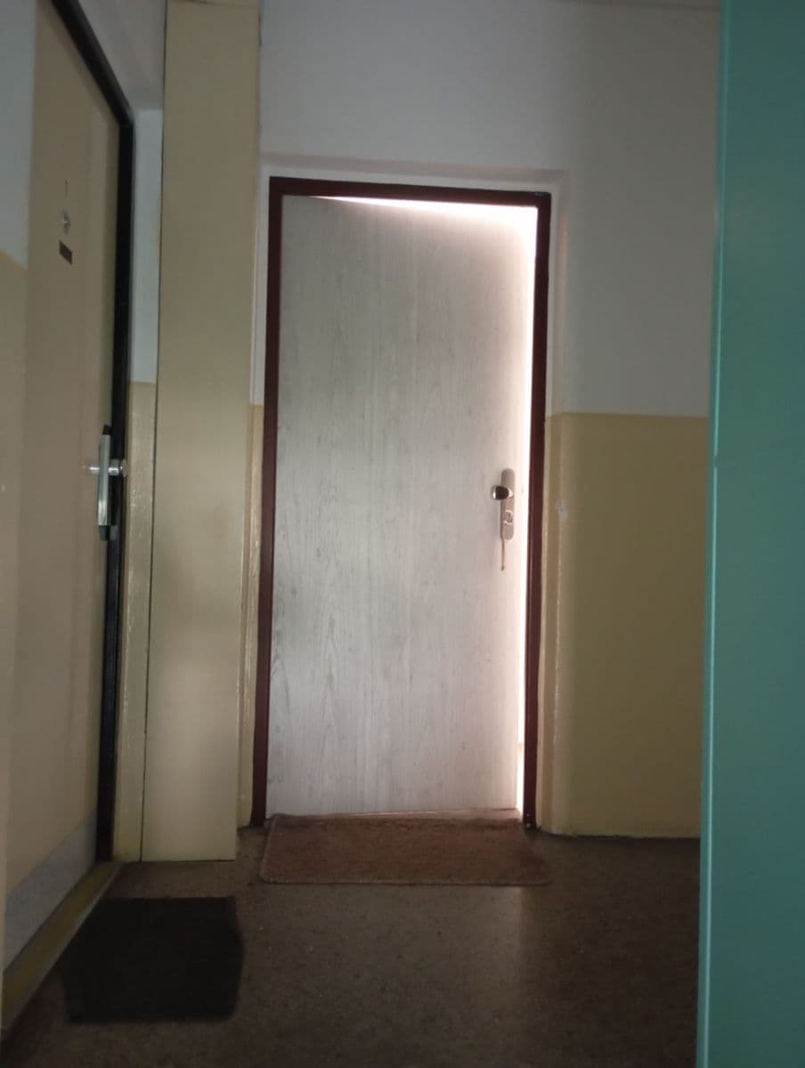 1 bedroom flat to rent, 34 m², Sídliště Míru, Podbořany, Ústecký Region 1 bedroom flat to rent, 34 m², Sídliště Míru, Podbořany, Ústecký Region