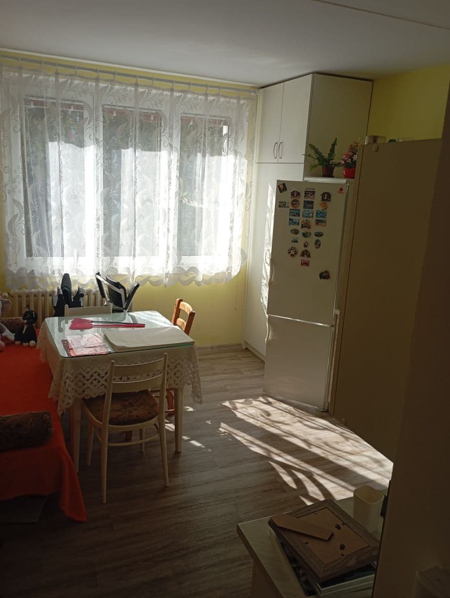 1 bedroom flat to rent, 34 m², Sídliště Míru, Podbořany, Ústecký Region 1 bedroom flat to rent, 34 m², Sídliště Míru, Podbořany, Ústecký Region