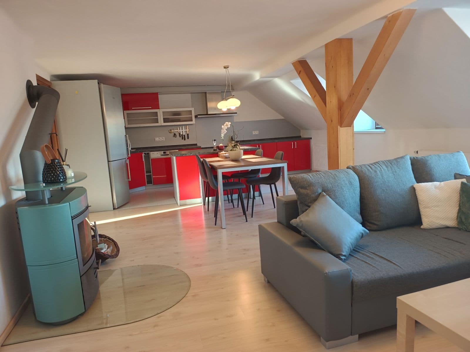2 bedroom with open-plan kitchen flat to rent, 100 m², 8. března, Liberec, Liberecký Region 2 bedroom with open-plan kitchen flat to rent, 100 m², 8. března, Liberec, Liberecký Region
