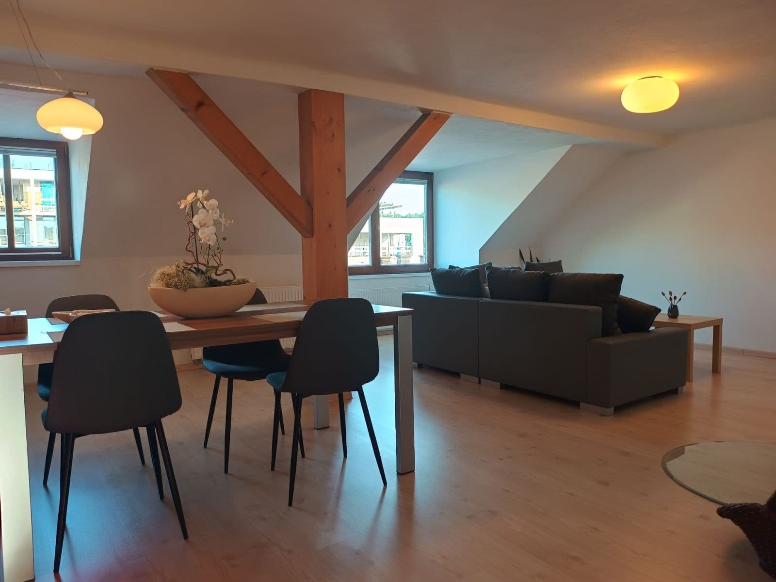 2 bedroom with open-plan kitchen flat to rent, 100 m², 8. března, Liberec, Liberecký Region 2 bedroom with open-plan kitchen flat to rent, 100 m², 8. března, Liberec, Liberecký Region