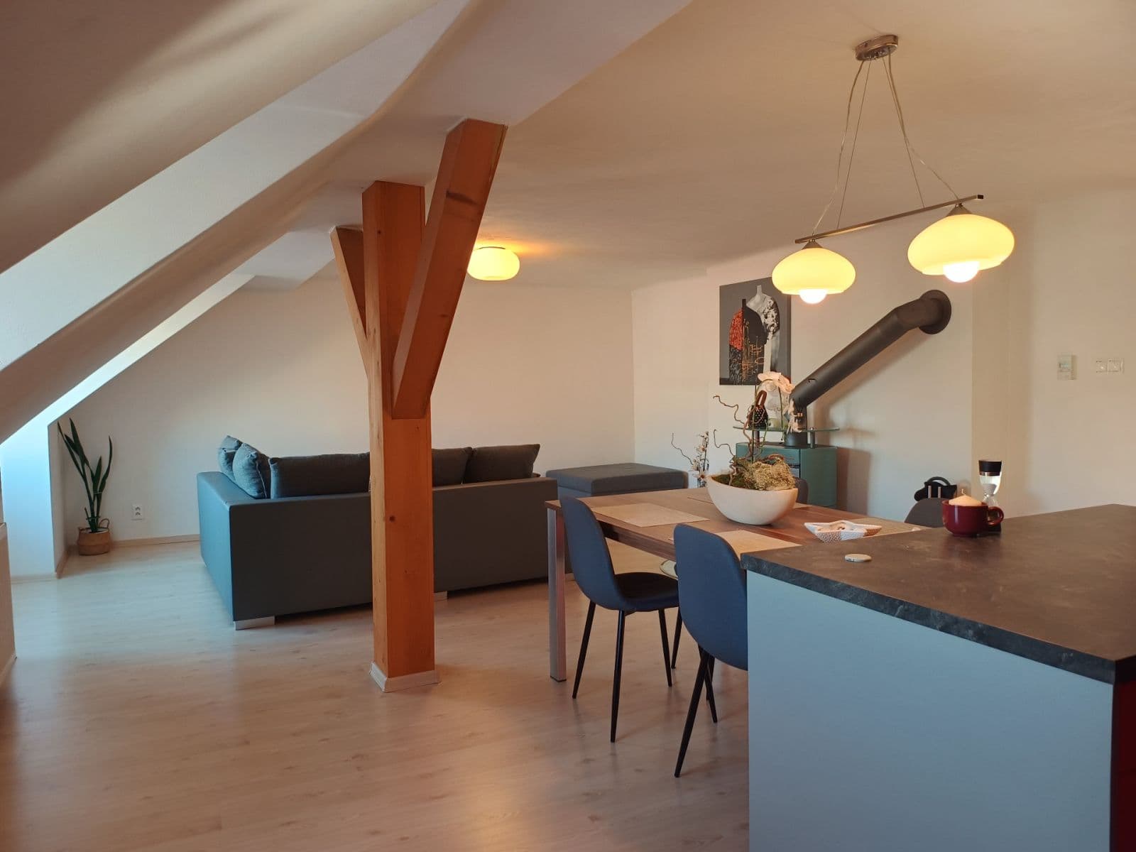 2 bedroom with open-plan kitchen flat to rent, 100 m², 8. března, Liberec, Liberecký Region 2 bedroom with open-plan kitchen flat to rent, 100 m², 8. března, Liberec, Liberecký Region