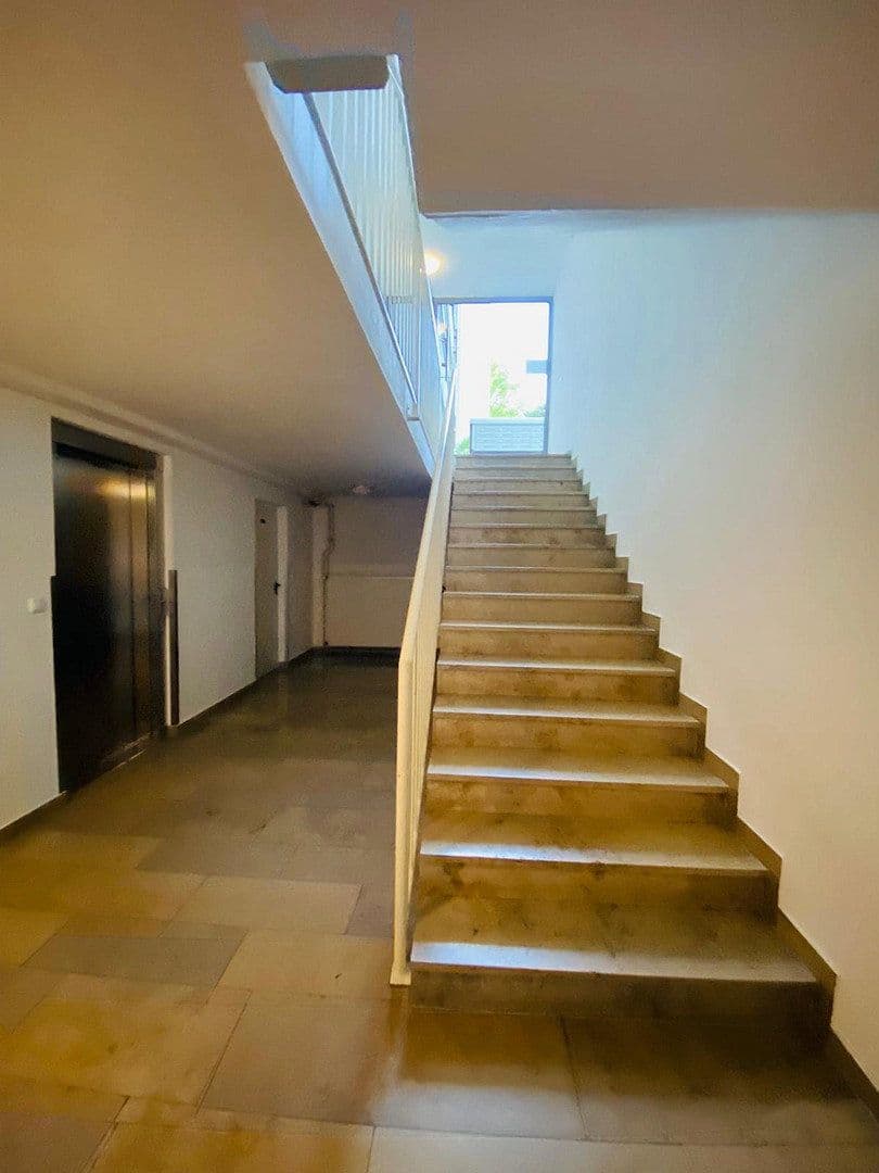 3 bedroom flat to rent, 89 m², Johanneskirchner Straße 138, München, Bavaria 3 bedroom flat to rent, 89 m², Johanneskirchner Straße 138, München, Bavaria