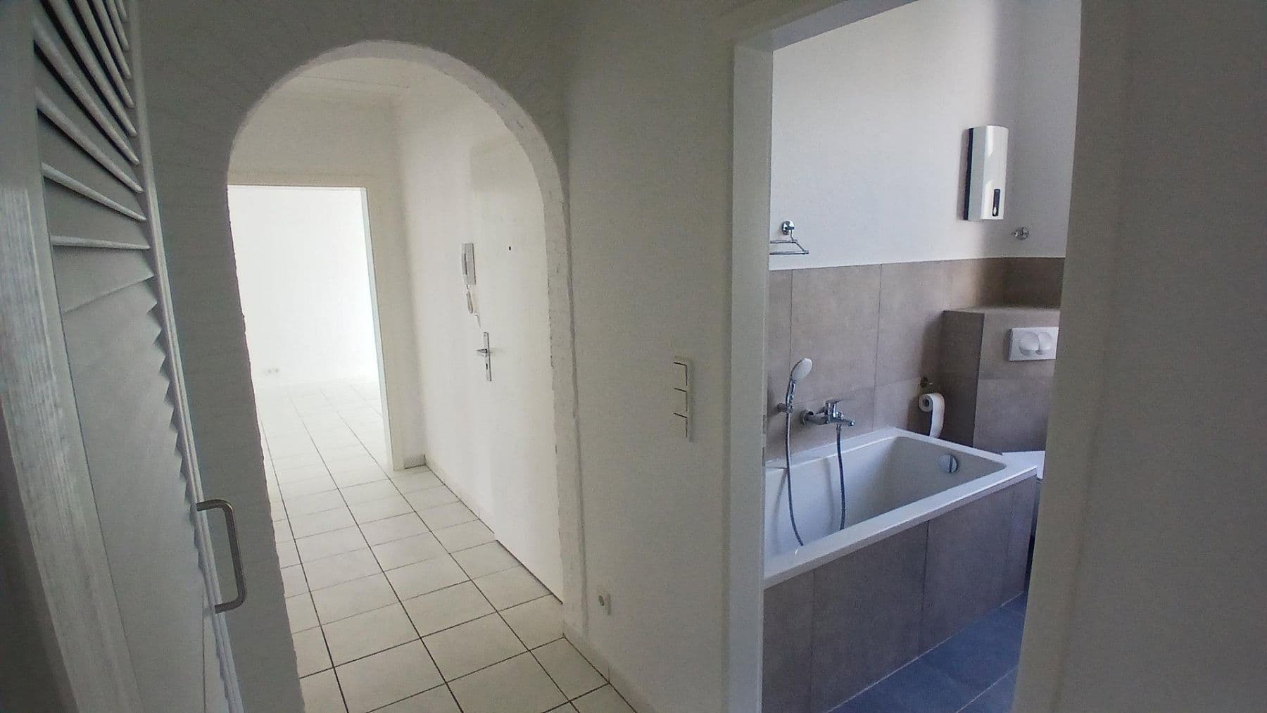 3 bedroom flat to rent, 89 m², Voswinckelstraße 23, Wuppertal, North Rhine-Westphalia 3 bedroom flat to rent, 89 m², Voswinckelstraße 23, Wuppertal, North Rhine-Westphalia
