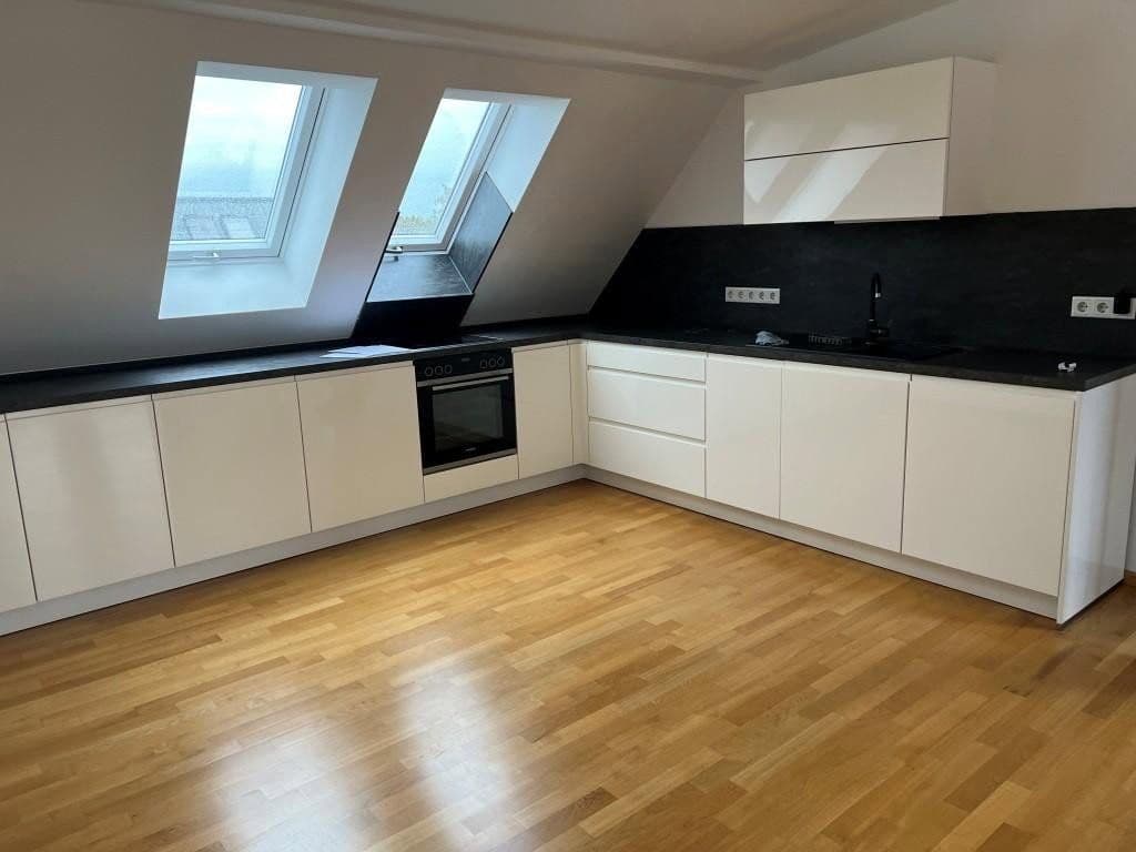 2 bedroom with open-plan kitchen flat to rent, 104 m², Finsterwalder Str. 25, Rosenheim, Bavaria 2 bedroom with open-plan kitchen flat to rent, 104 m², Finsterwalder Str. 25, Rosenheim, Bavaria
