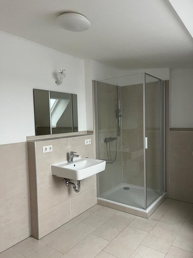 2 bedroom with open-plan kitchen flat to rent, 104 m², Finsterwalder Str. 25, Rosenheim, Bavaria 2 bedroom with open-plan kitchen flat to rent, 104 m², Finsterwalder Str. 25, Rosenheim, Bavaria