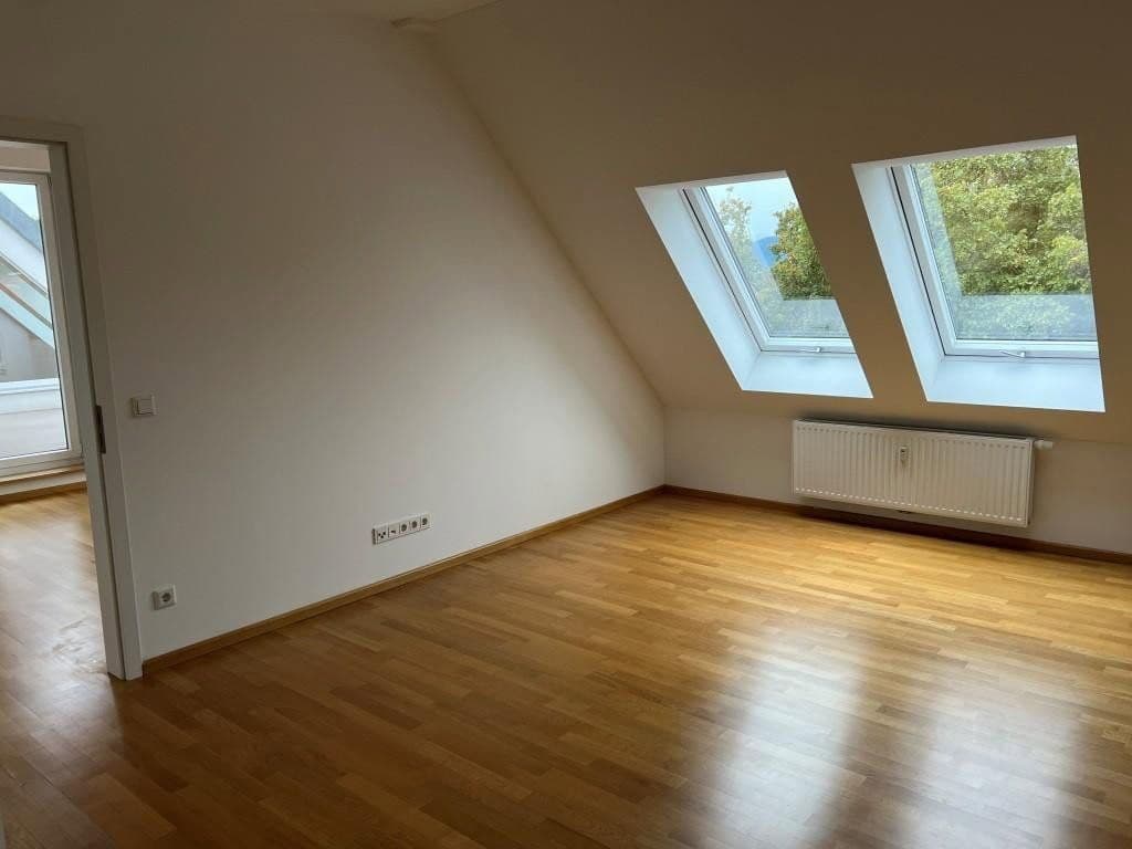 2 bedroom with open-plan kitchen flat to rent, 104 m², Finsterwalder Str. 25, Rosenheim, Bavaria 2 bedroom with open-plan kitchen flat to rent, 104 m², Finsterwalder Str. 25, Rosenheim, Bavaria