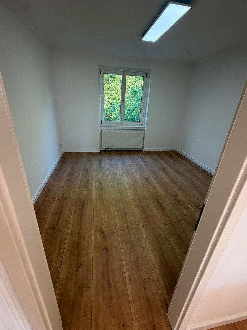 2 bedroom with open-plan kitchen flat to rent, 100 m², Geigerstraße 9, Pforzheim, Baden-Württemberg 2 bedroom with open-plan kitchen flat to rent, 100 m², Geigerstraße 9, Pforzheim, Baden-Württemberg