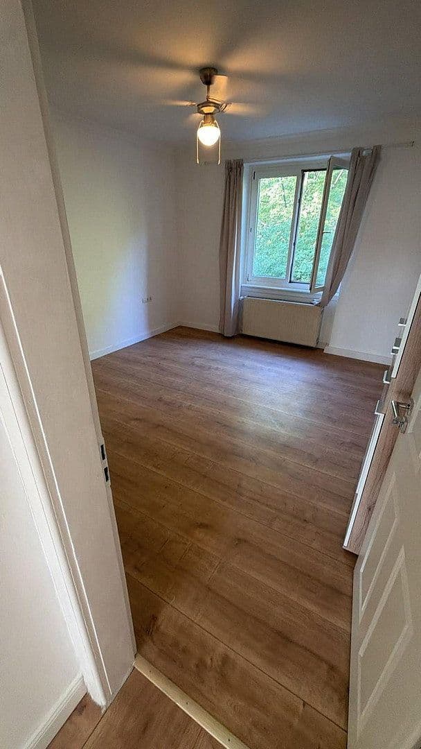 2 bedroom with open-plan kitchen flat to rent, 100 m², Geigerstraße 9, Pforzheim, Baden-Württemberg 2 bedroom with open-plan kitchen flat to rent, 100 m², Geigerstraße 9, Pforzheim, Baden-Württemberg