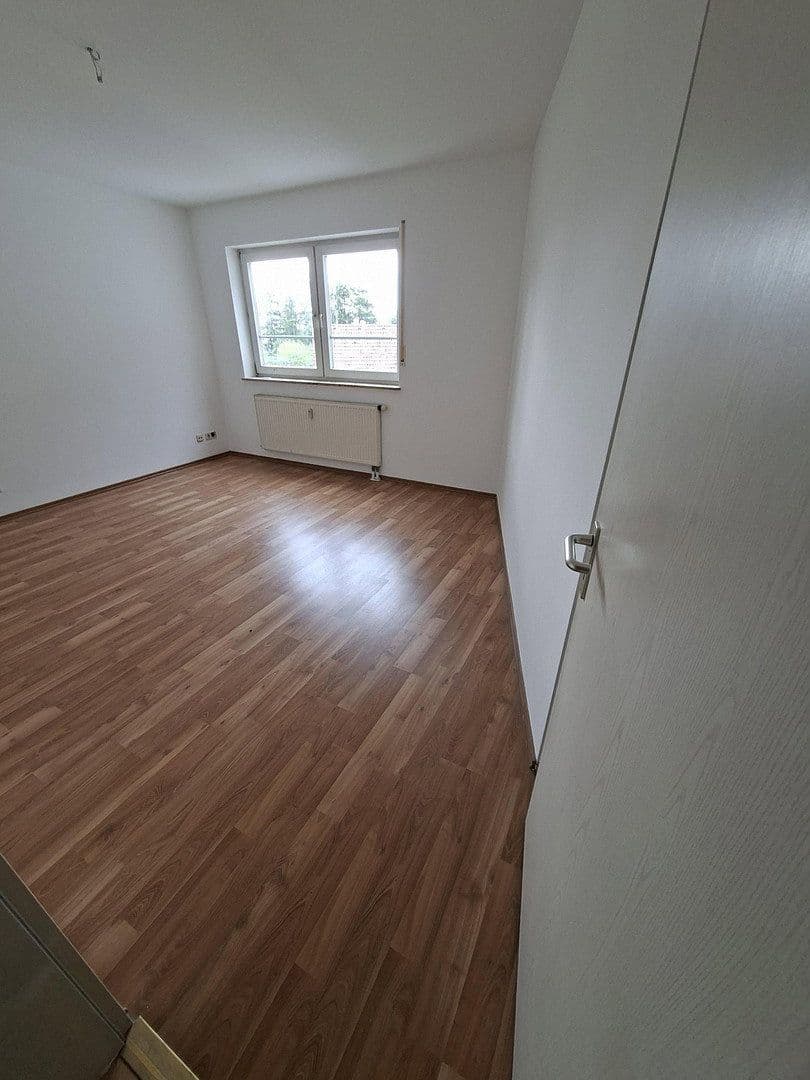 3 bedroom flat to rent, 88 m², Am Rathaus 2/ Friedhofstrasse 1, Kist, Bavaria 3 bedroom flat to rent, 88 m², Am Rathaus 2/ Friedhofstrasse 1, Kist, Bavaria