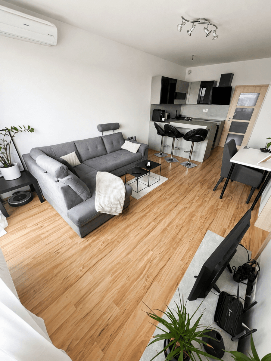 1 bedroom with open-plan kitchen flat to rent, 43 m², Freyova, Prague, Prague 1 bedroom with open-plan kitchen flat to rent, 43 m², Freyova, Prague, Prague