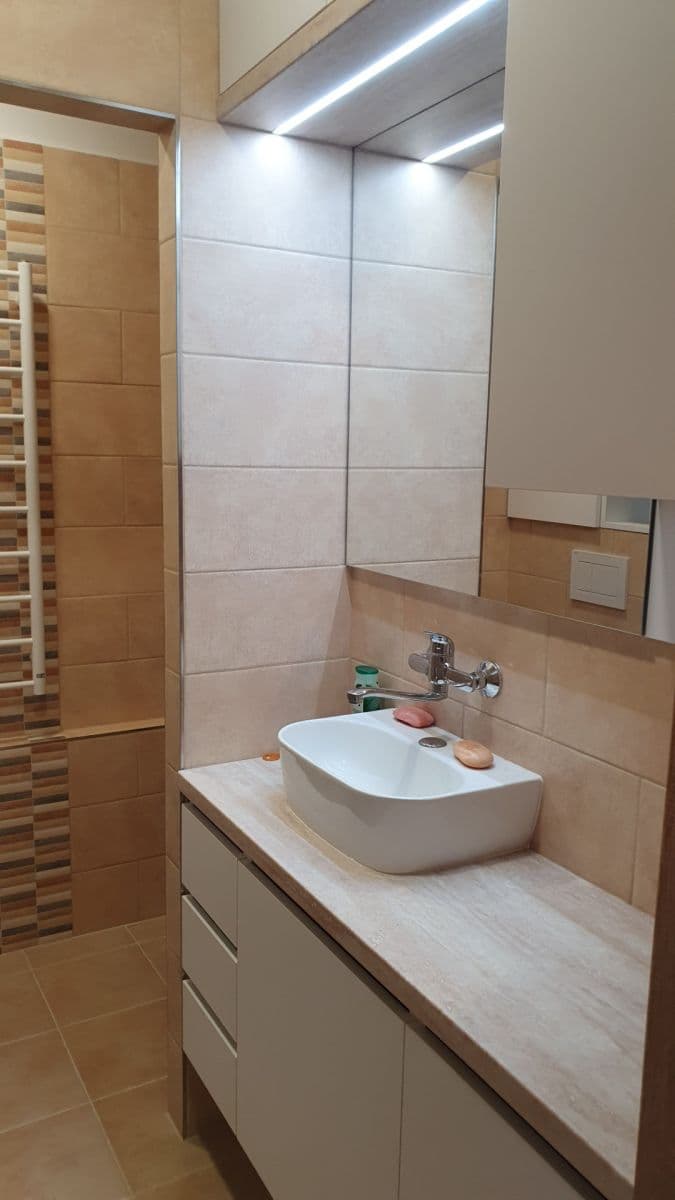 Studio flat to rent, 32 m², Jana Masaryka, Hradec Králové, Královéhradecký Region Studio flat to rent, 32 m², Jana Masaryka, Hradec Králové, Královéhradecký Region