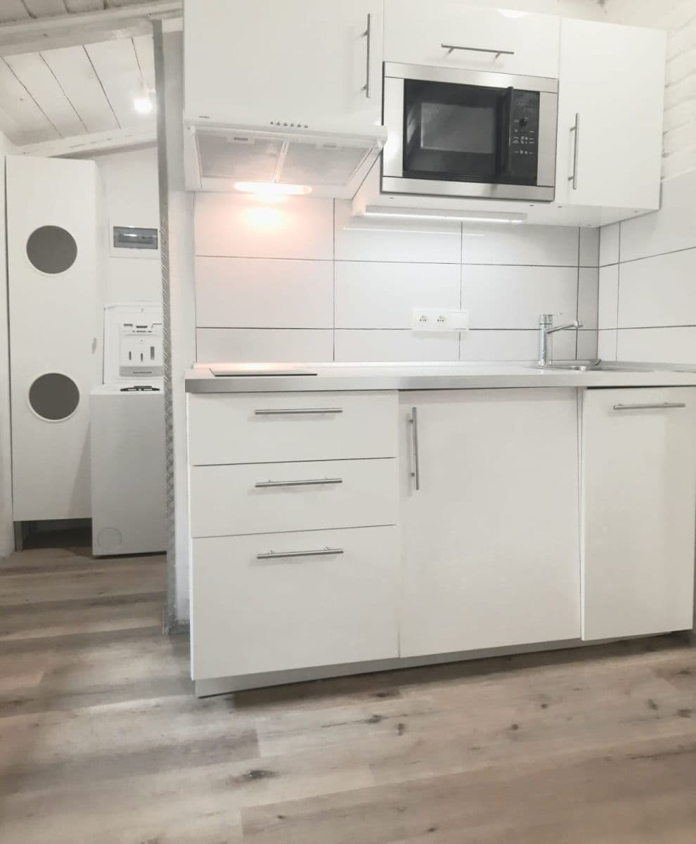 Studio flat to rent, 16 m², Vlkova, Prague, Prague Studio flat to rent, 16 m², Vlkova, Prague, Prague