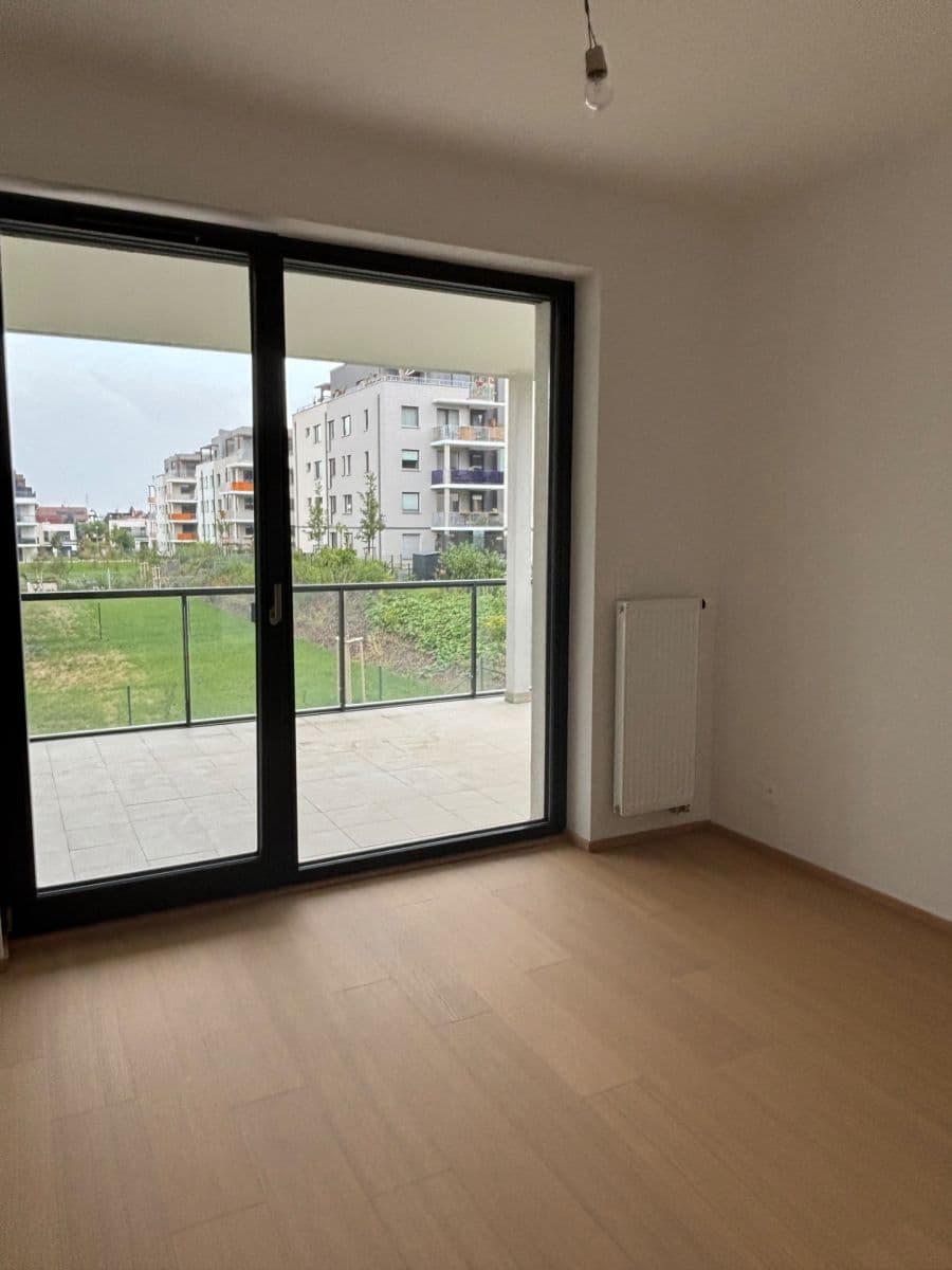 2 bedroom with open-plan kitchen flat to rent, 100 m², Za Pískovnou, Prague, Prague 2 bedroom with open-plan kitchen flat to rent, 100 m², Za Pískovnou, Prague, Prague