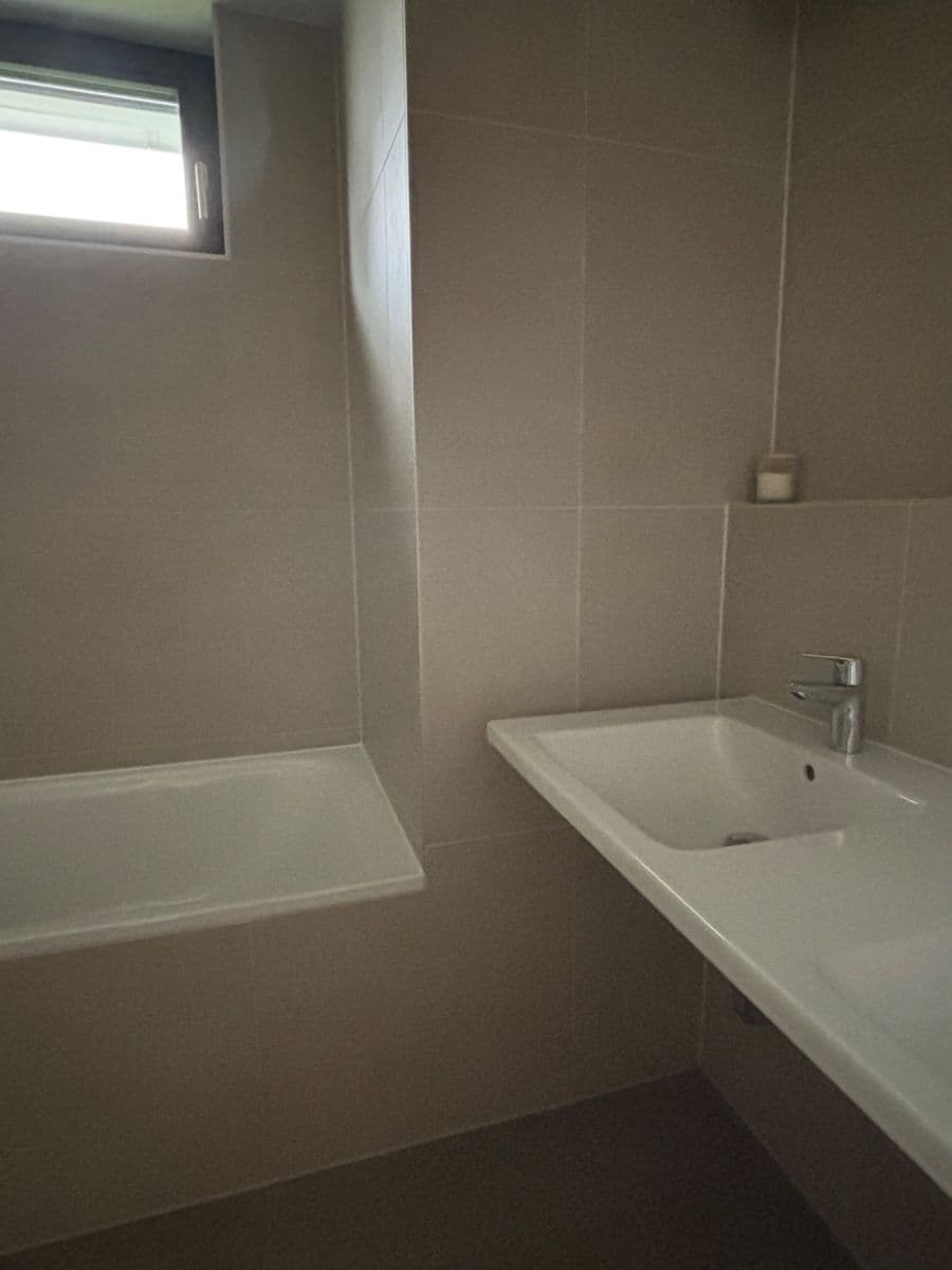 2 bedroom with open-plan kitchen flat to rent, 100 m², Za Pískovnou, Prague, Prague 2 bedroom with open-plan kitchen flat to rent, 100 m², Za Pískovnou, Prague, Prague