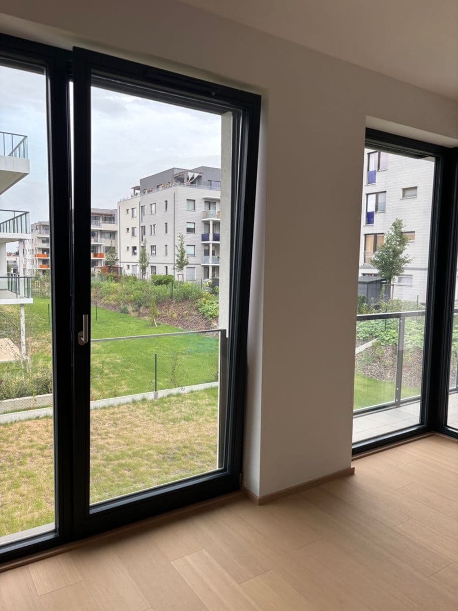 2 bedroom with open-plan kitchen flat to rent, 100 m², Za Pískovnou, Prague, Prague 2 bedroom with open-plan kitchen flat to rent, 100 m², Za Pískovnou, Prague, Prague