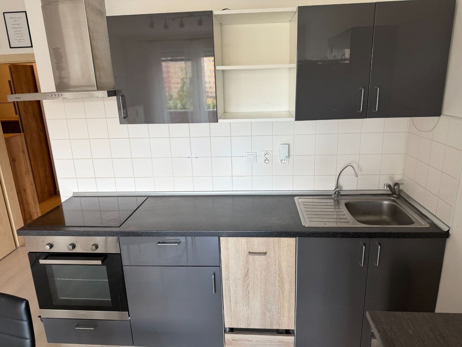 1 bedroom with open-plan kitchen flat to rent, 49 m², Hornoměcholupská, Prague, Prague 1 bedroom with open-plan kitchen flat to rent, 49 m², Hornoměcholupská, Prague, Prague