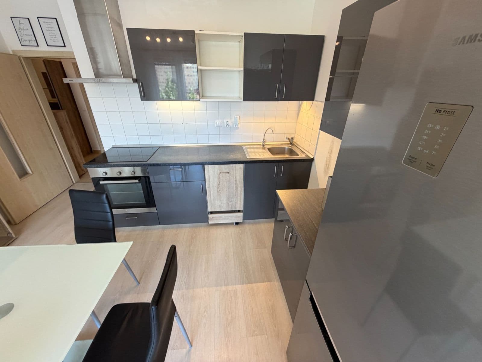 1 bedroom with open-plan kitchen flat to rent, 49 m², Hornoměcholupská, Prague, Prague 1 bedroom with open-plan kitchen flat to rent, 49 m², Hornoměcholupská, Prague, Prague