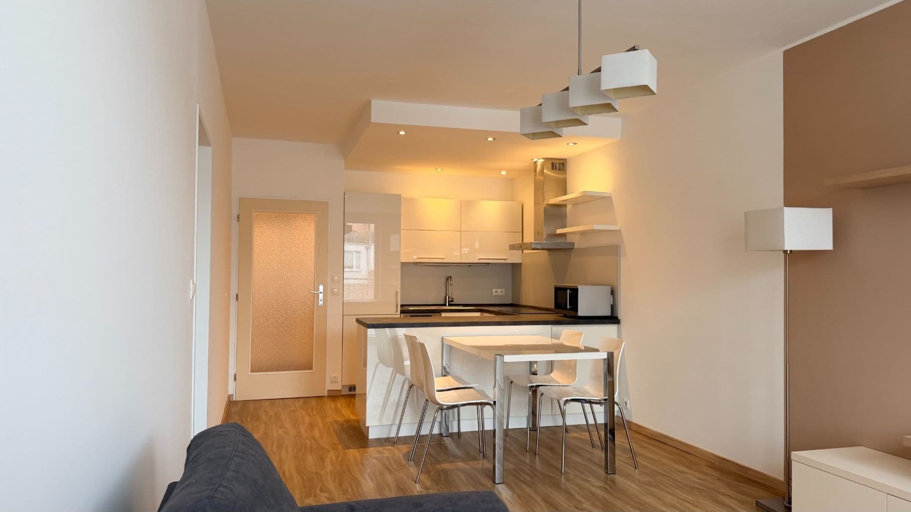 1 bedroom with open-plan kitchen flat to rent, 53 m², Terezínská, Prague, Prague 1 bedroom with open-plan kitchen flat to rent, 53 m², Terezínská, Prague, Prague
