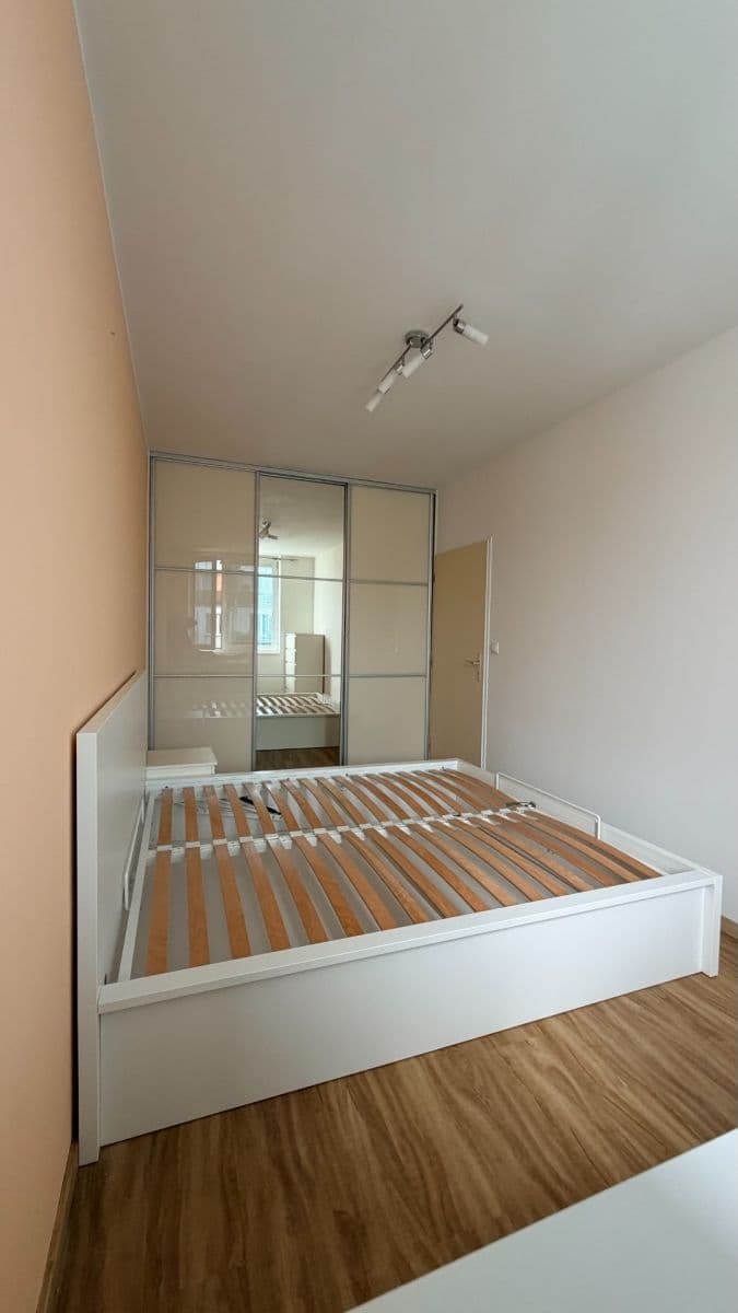 1 bedroom with open-plan kitchen flat to rent, 53 m², Terezínská, Prague, Prague 1 bedroom with open-plan kitchen flat to rent, 53 m², Terezínská, Prague, Prague