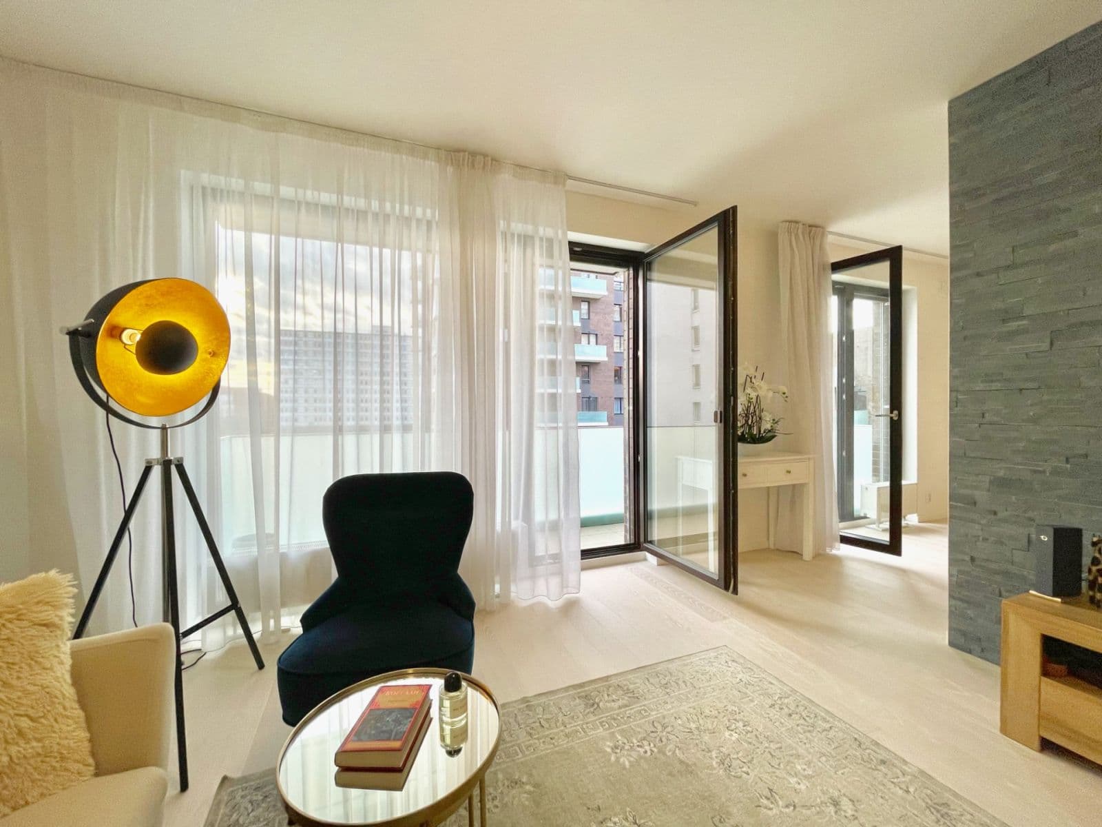 1 bedroom with open-plan kitchen flat to rent, 53 m², Nekvasilova, Prague, Prague 1 bedroom with open-plan kitchen flat to rent, 53 m², Nekvasilova, Prague, Prague