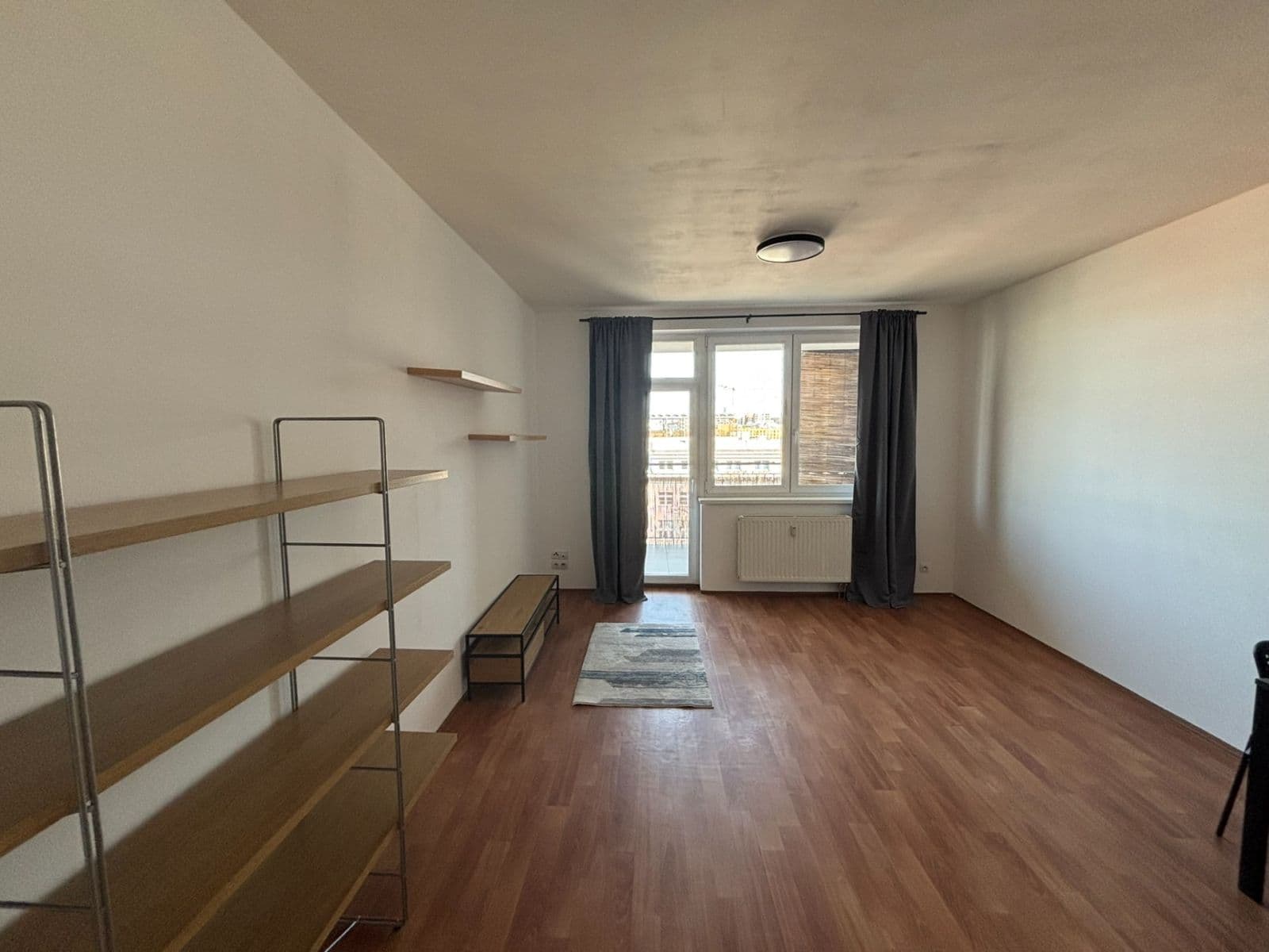 Studio flat to rent, 37 m², Podkovářská, Prague, Prague Studio flat to rent, 37 m², Podkovářská, Prague, Prague